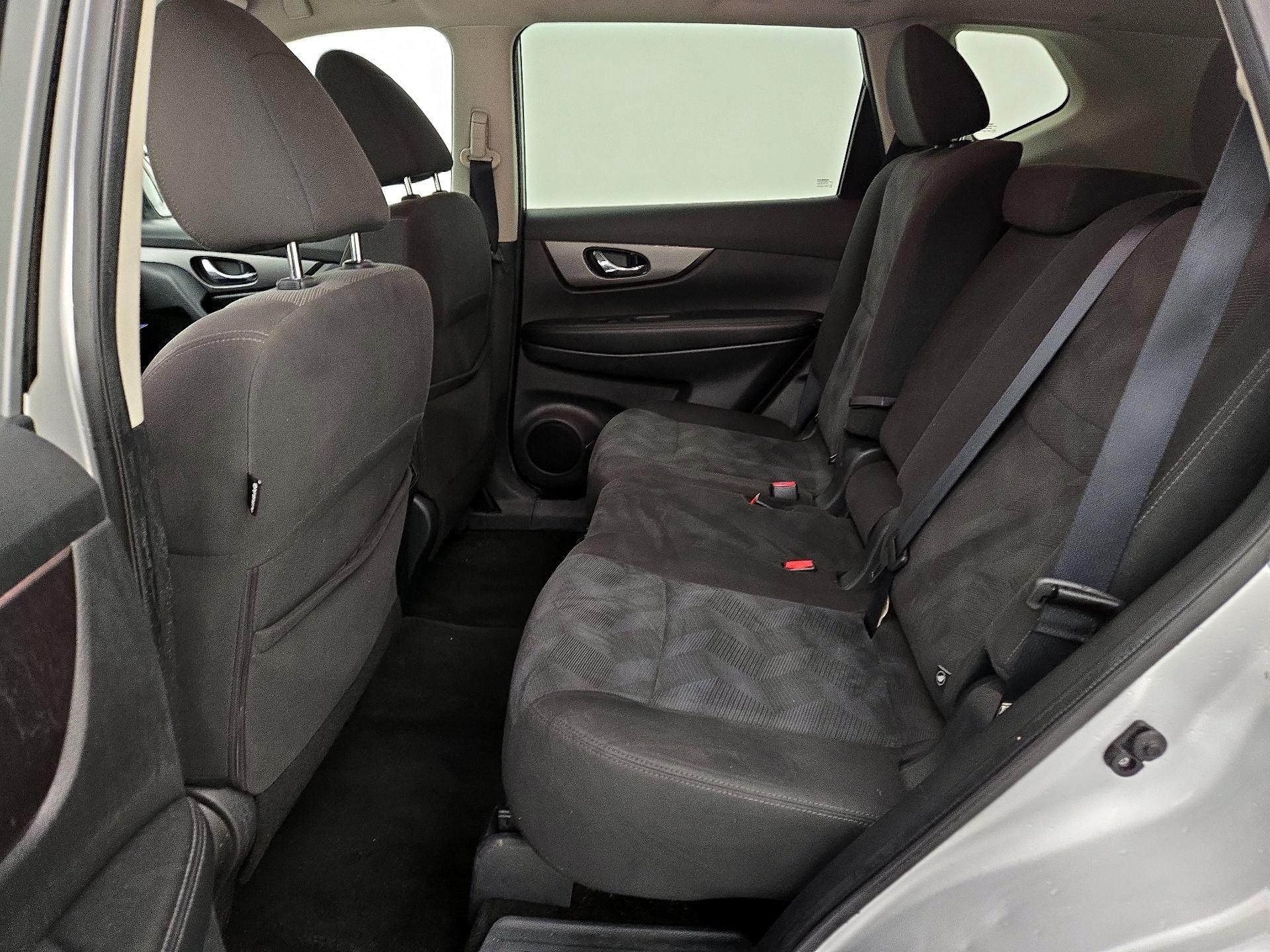 Thumbnail: 2016 Nissan Rogue - 19