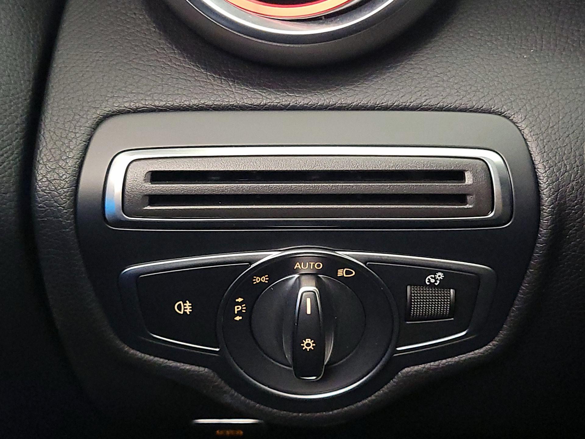 Thumbnail: 2017 Mercedes-Benz C-Class - 13