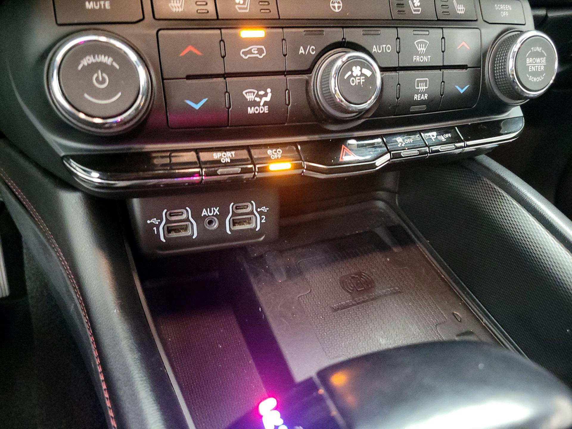 Thumbnail: 2021 Dodge Durango - 18