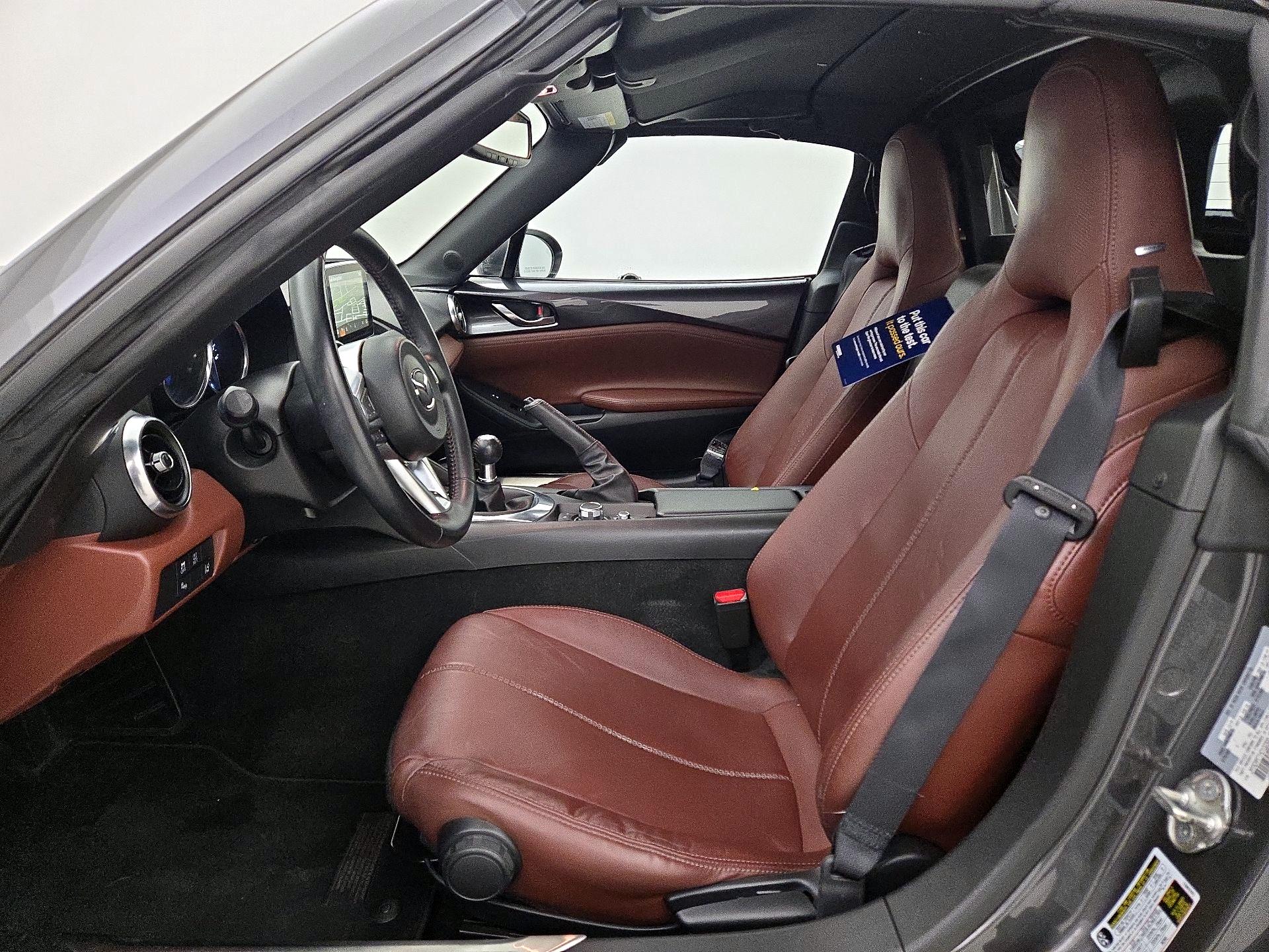 Thumbnail: 2017 Mazda MX-5 Miata - 11