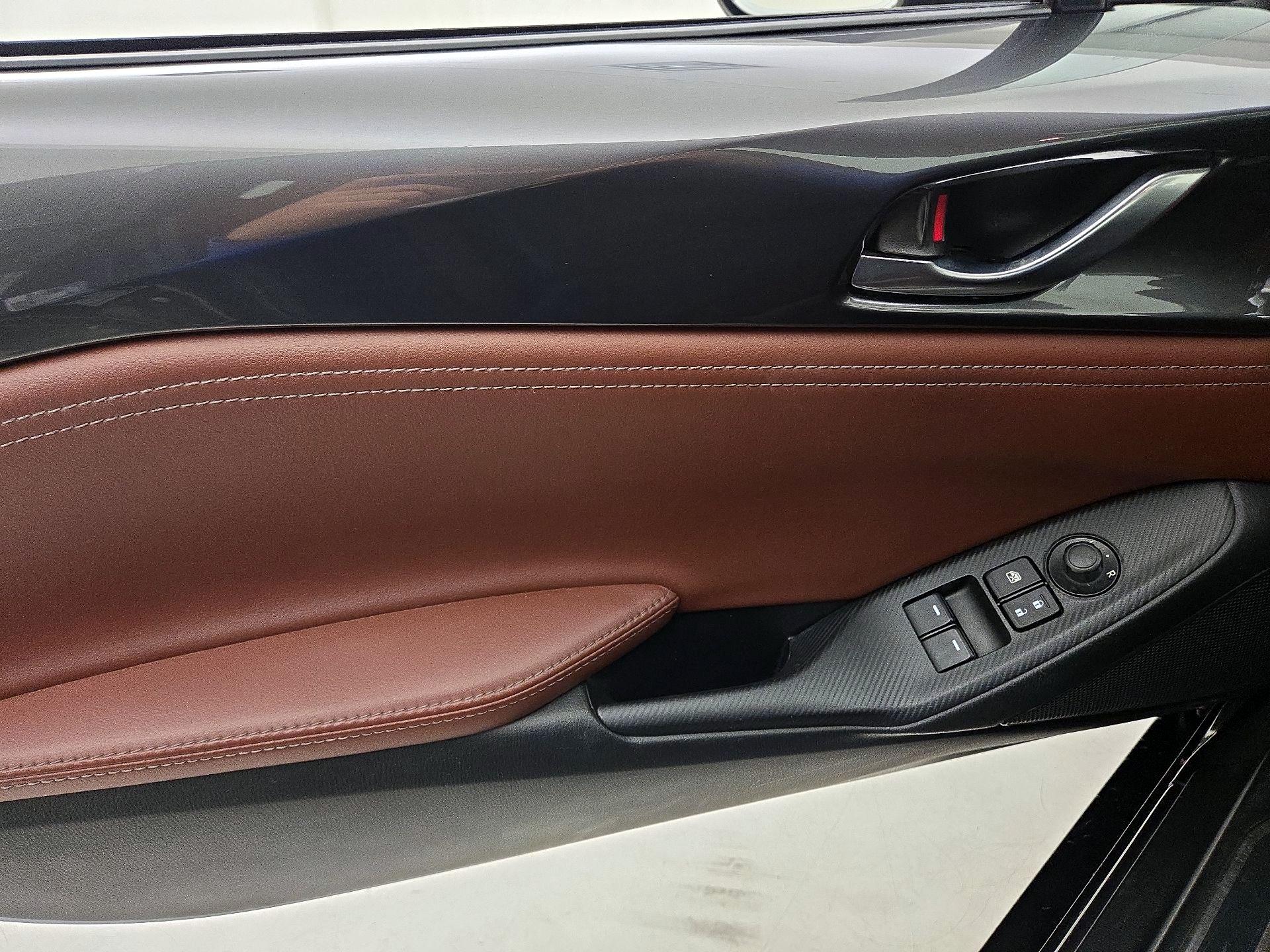 Thumbnail: 2017 Mazda MX-5 Miata - 12