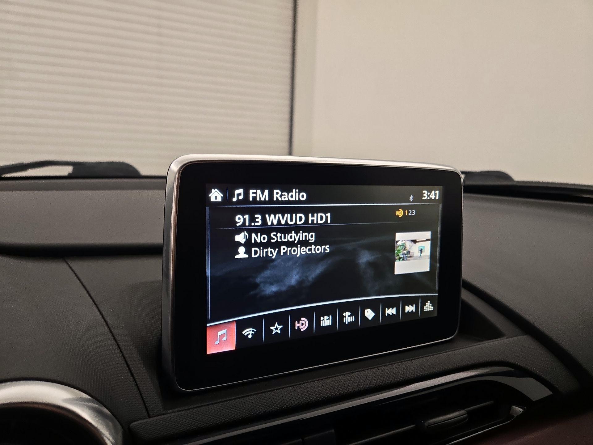 Thumbnail: 2017 Mazda MX-5 Miata - 15