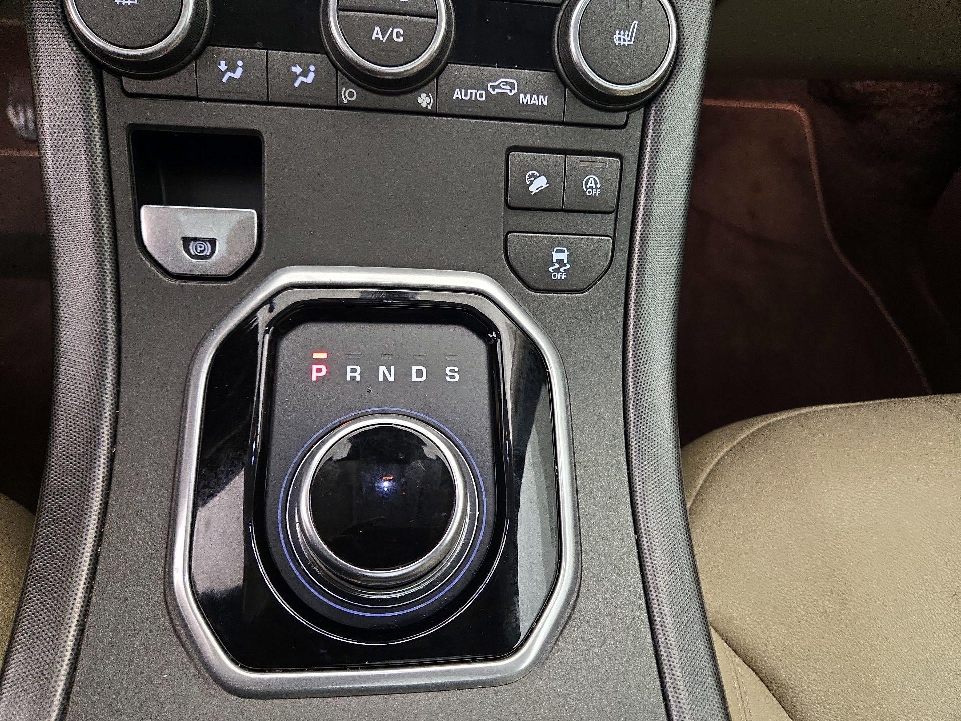 Thumbnail: 2018 Land Rover Range Rover Evoque - 17