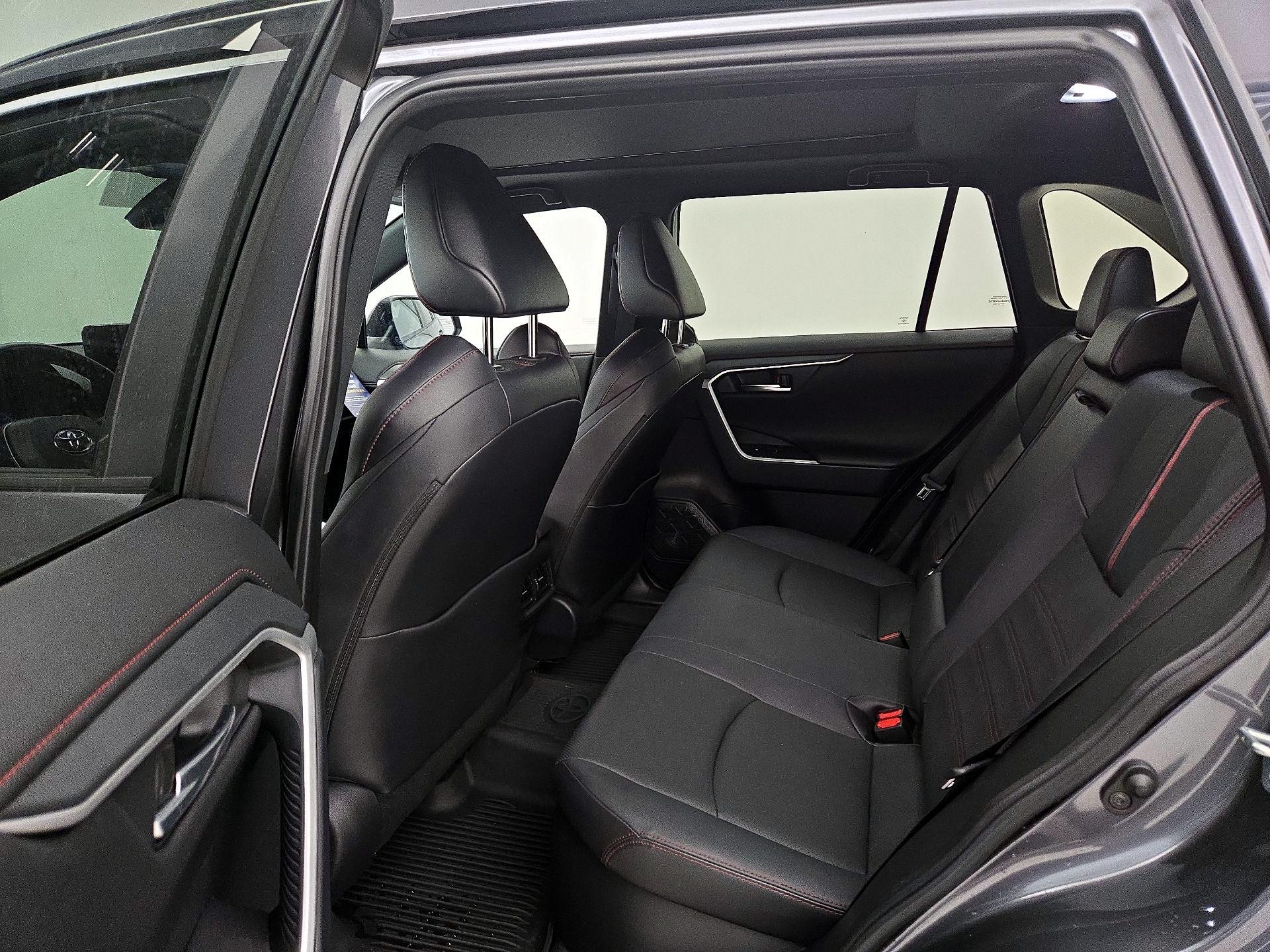 Thumbnail: 2023 Toyota RAV4 - 18