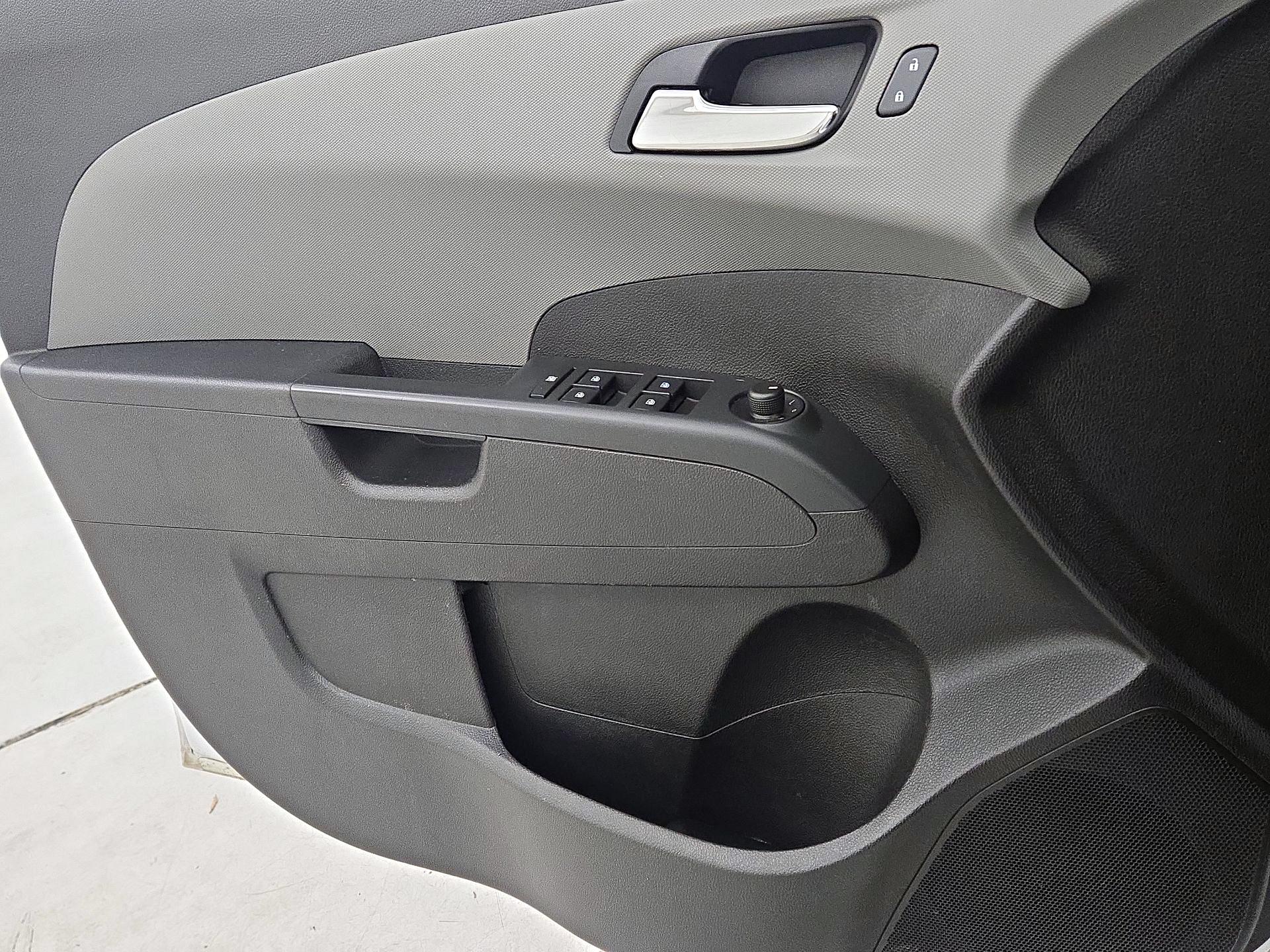 Thumbnail: 2015 Chevrolet Sonic - 12