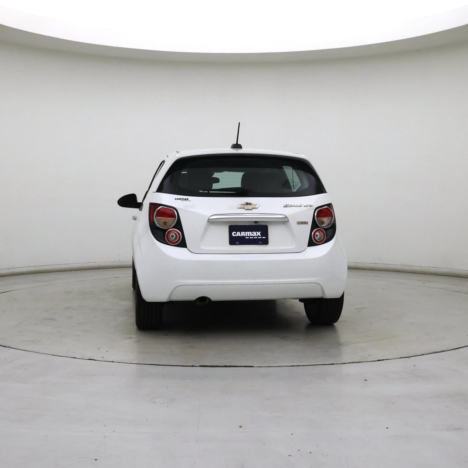 Thumbnail: 2015 Chevrolet Sonic - 6