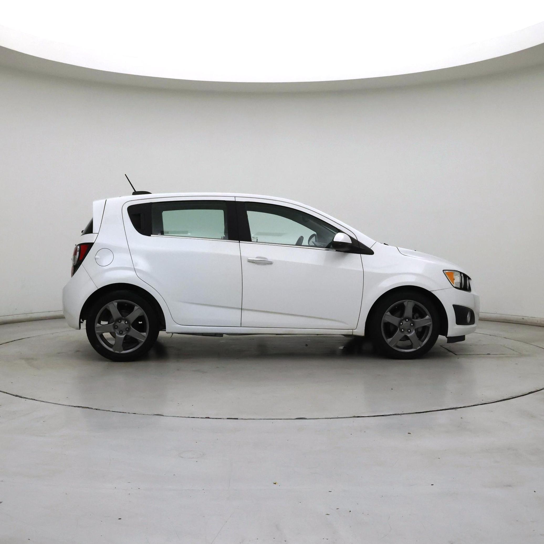 Thumbnail: 2015 Chevrolet Sonic - 7