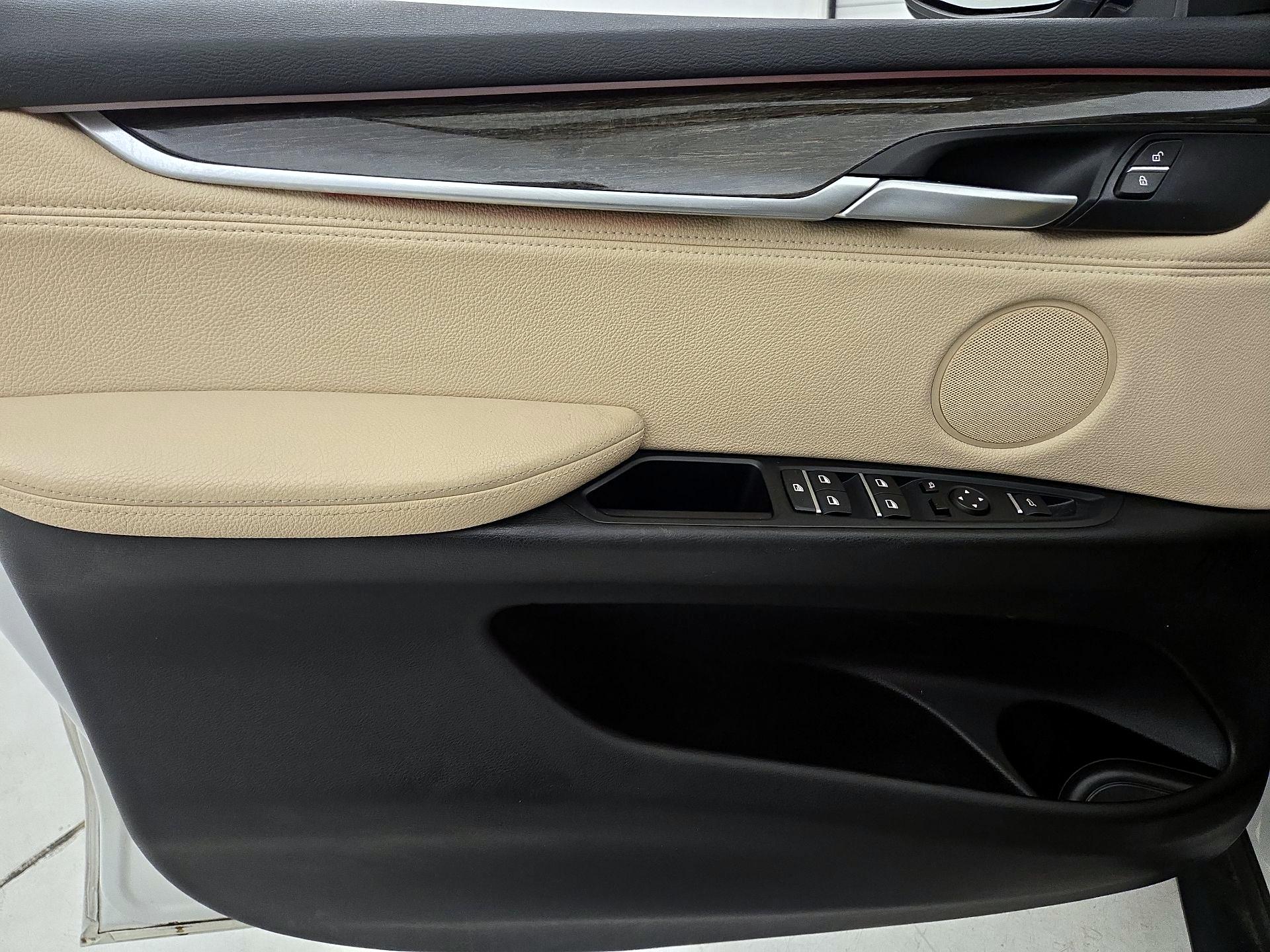 Thumbnail: 2016 BMW X5 - 12