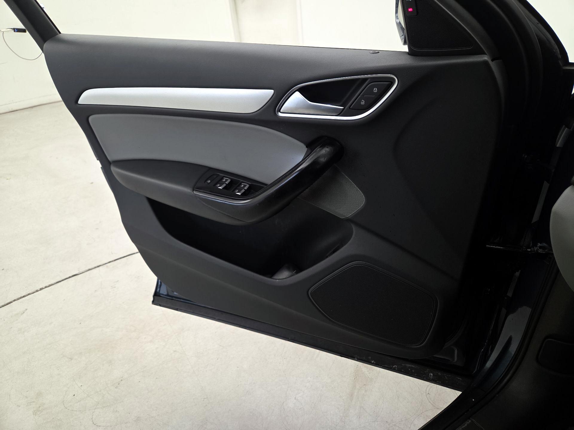 Thumbnail: 2017 Audi Q3 - 12