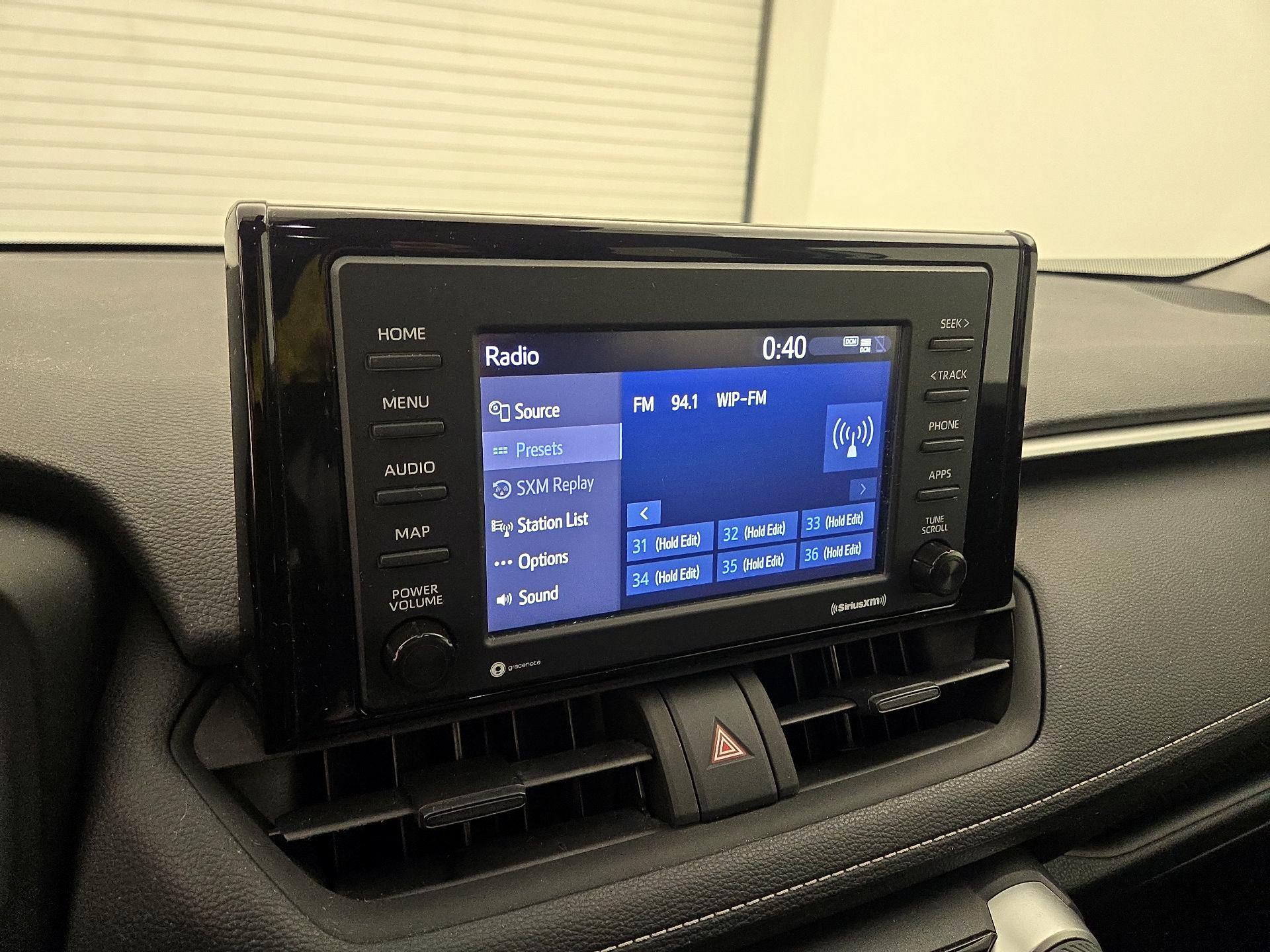 Thumbnail: 2022 Toyota RAV4 - 15