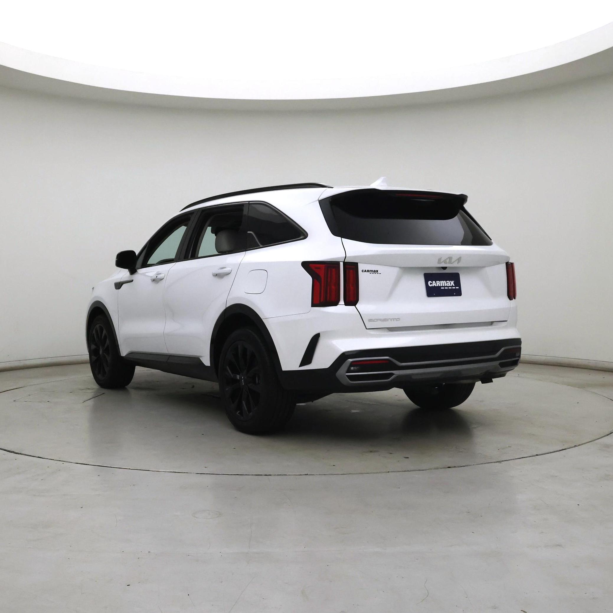 Thumbnail: 2023 Kia Sorento - 2