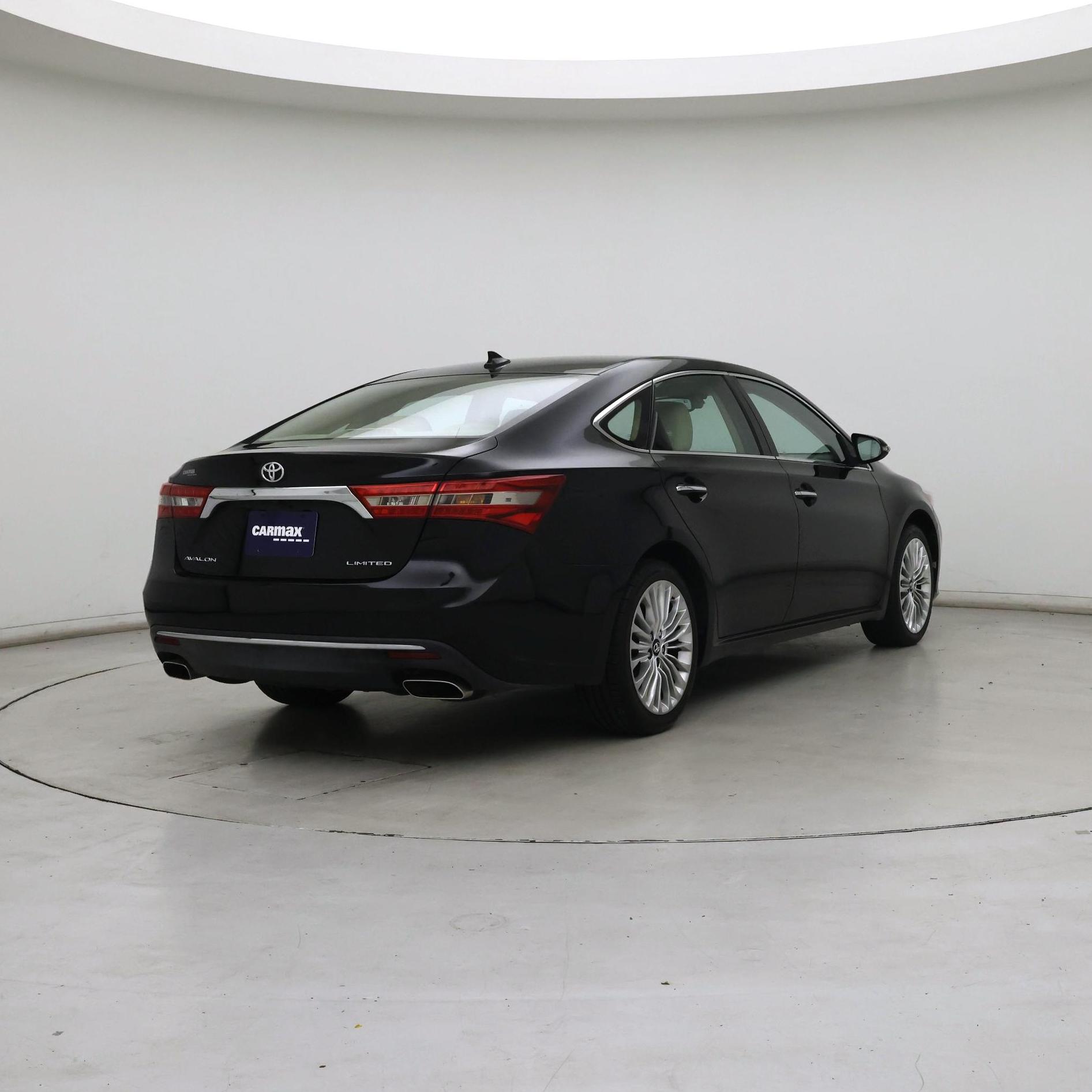 Thumbnail: 2017 Toyota Avalon - 8