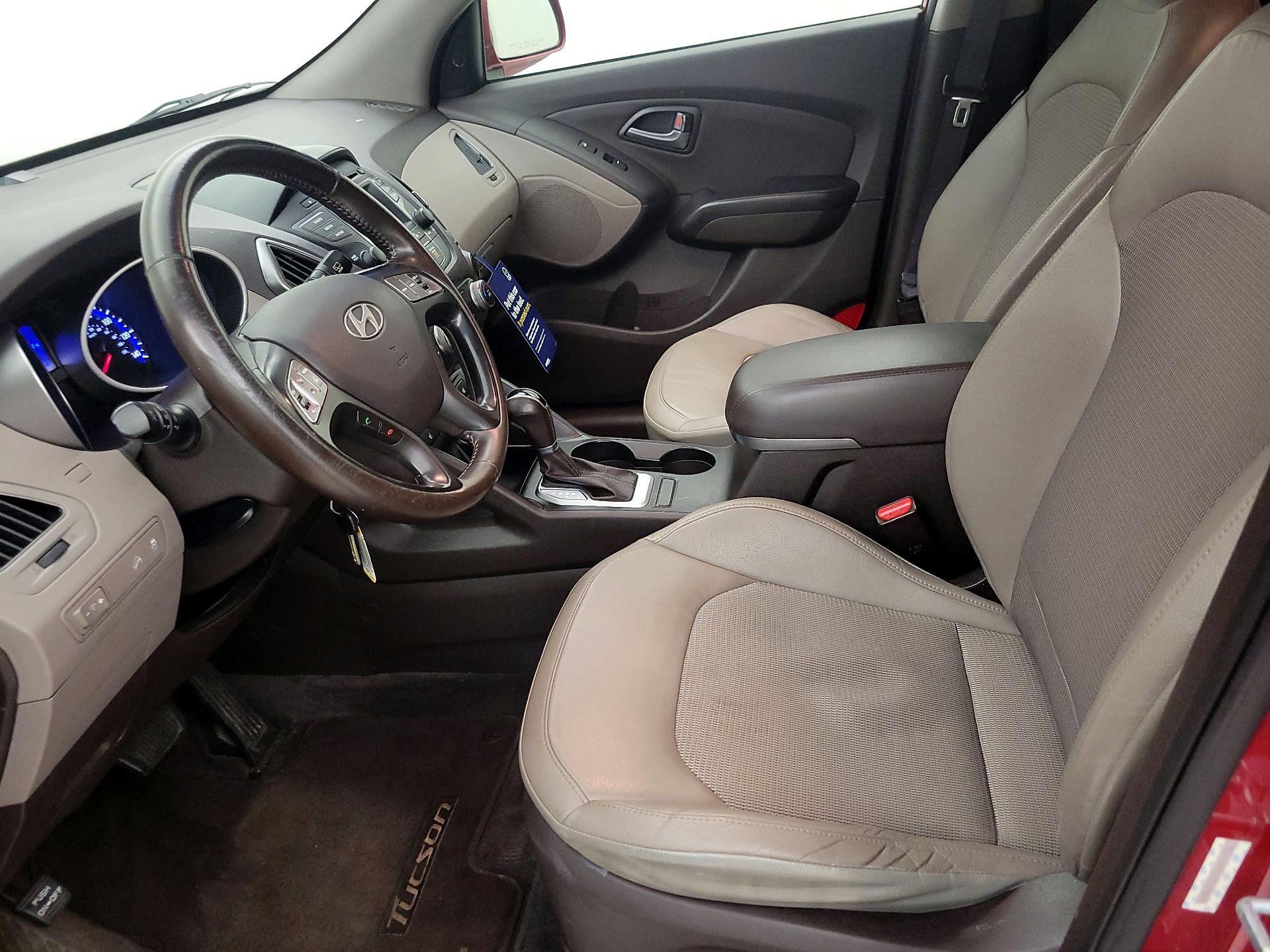 Thumbnail: 2014 Hyundai Tucson - 11