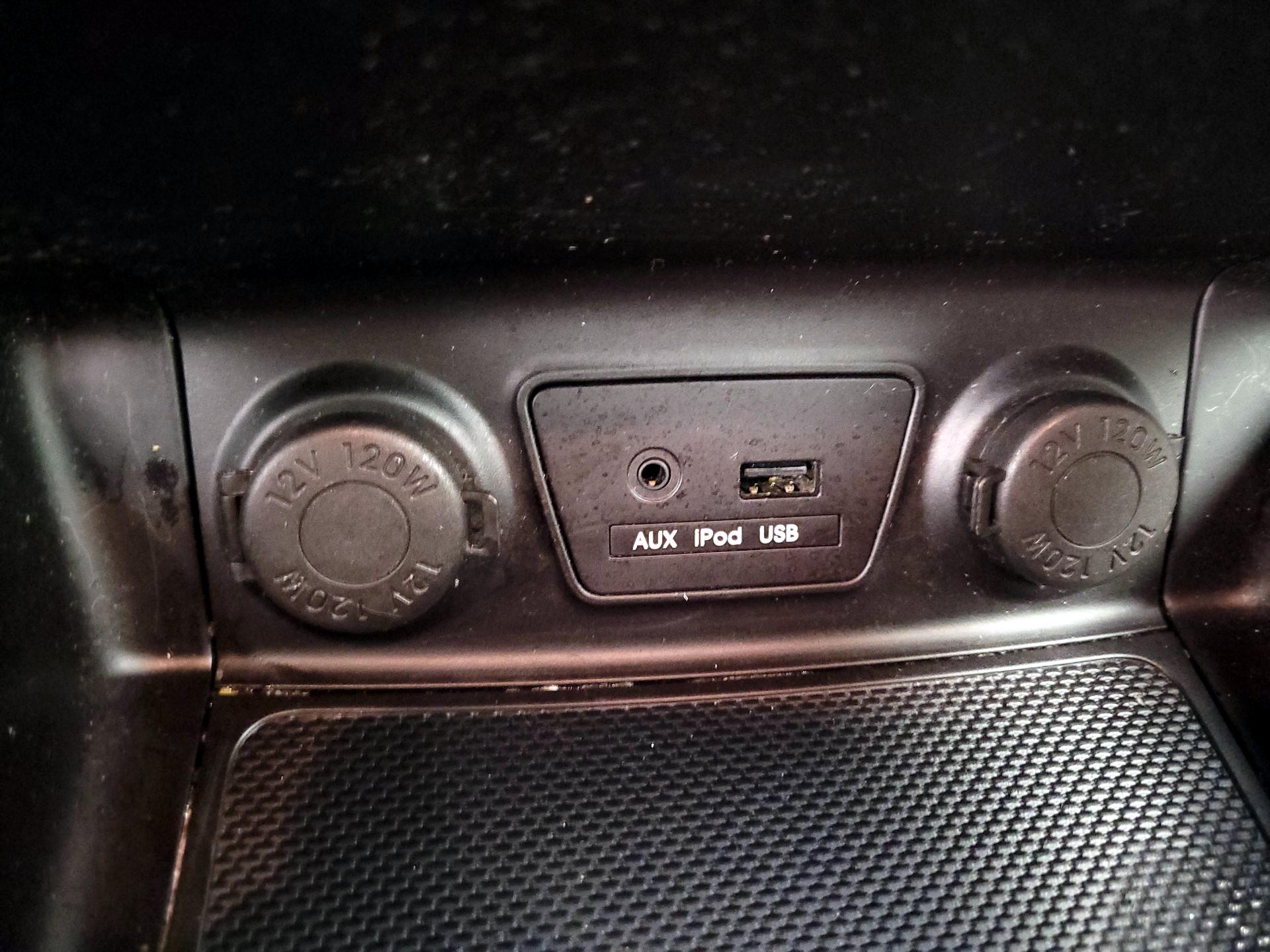 Thumbnail: 2014 Hyundai Tucson - 18