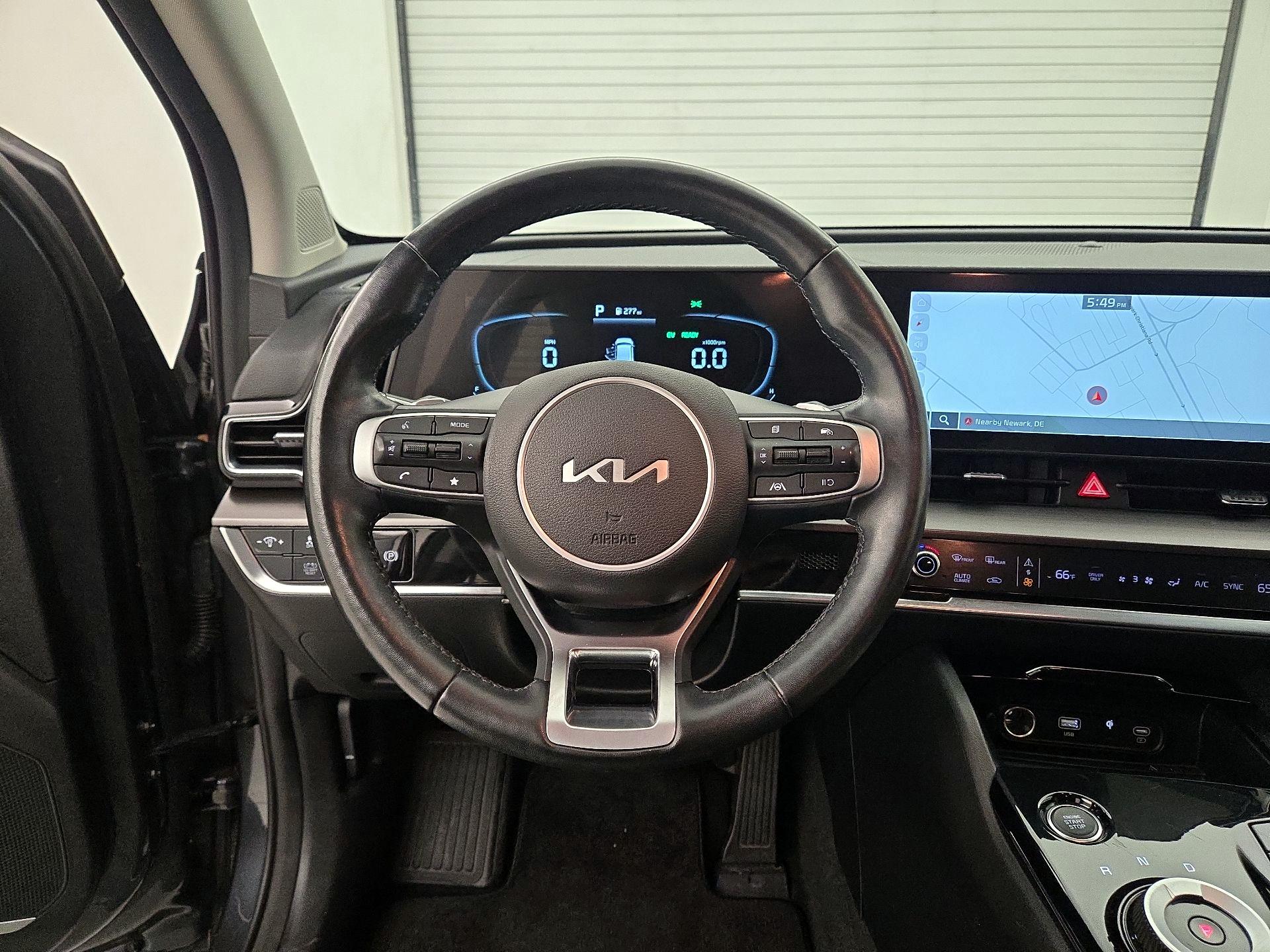 Thumbnail: 2023 Kia Sportage - 10