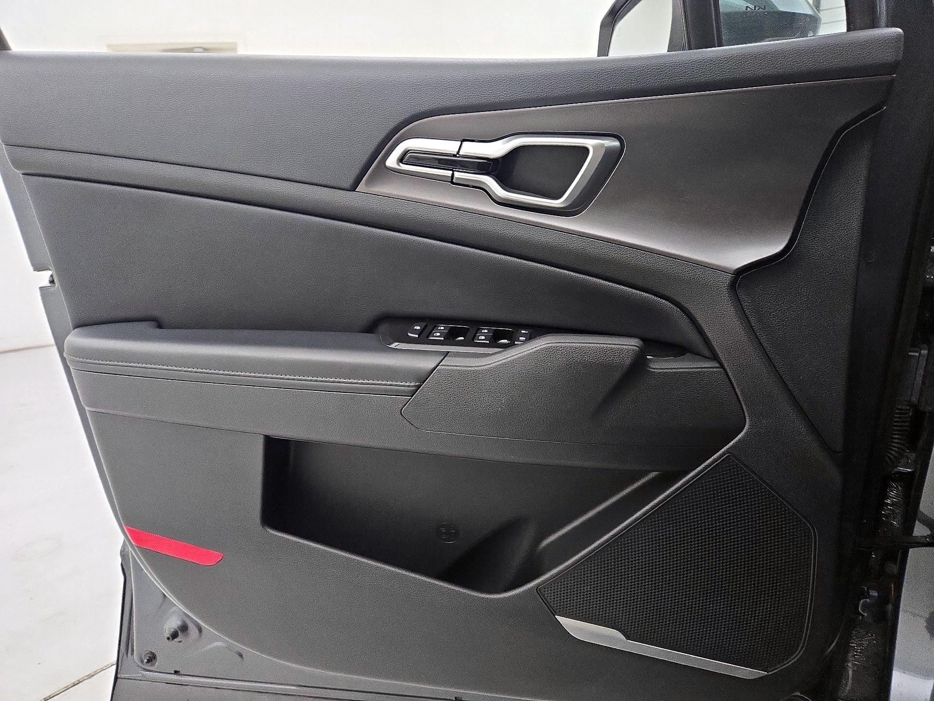 Thumbnail: 2023 Kia Sportage - 12