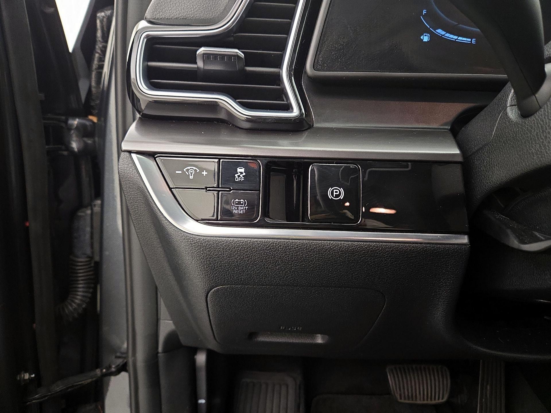 Thumbnail: 2023 Kia Sportage - 13