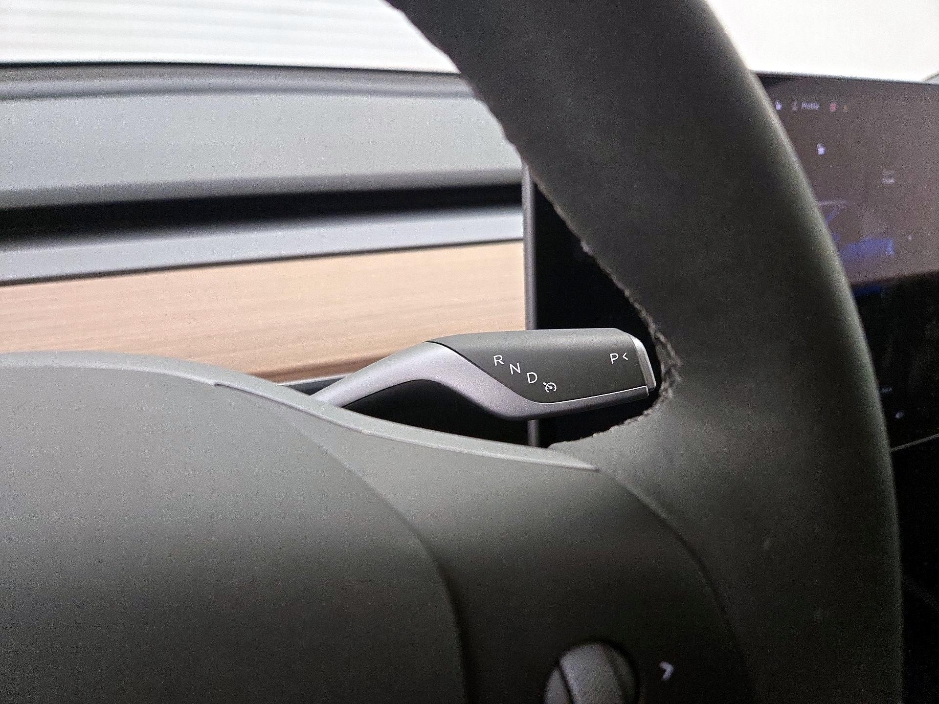 Thumbnail: 2025 Tesla Model Y - 17