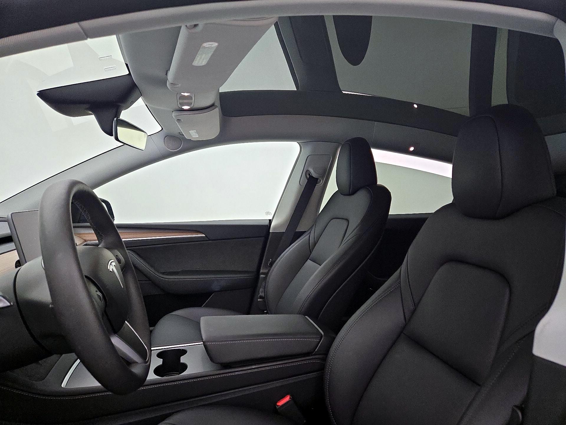 Thumbnail: 2025 Tesla Model Y - 18