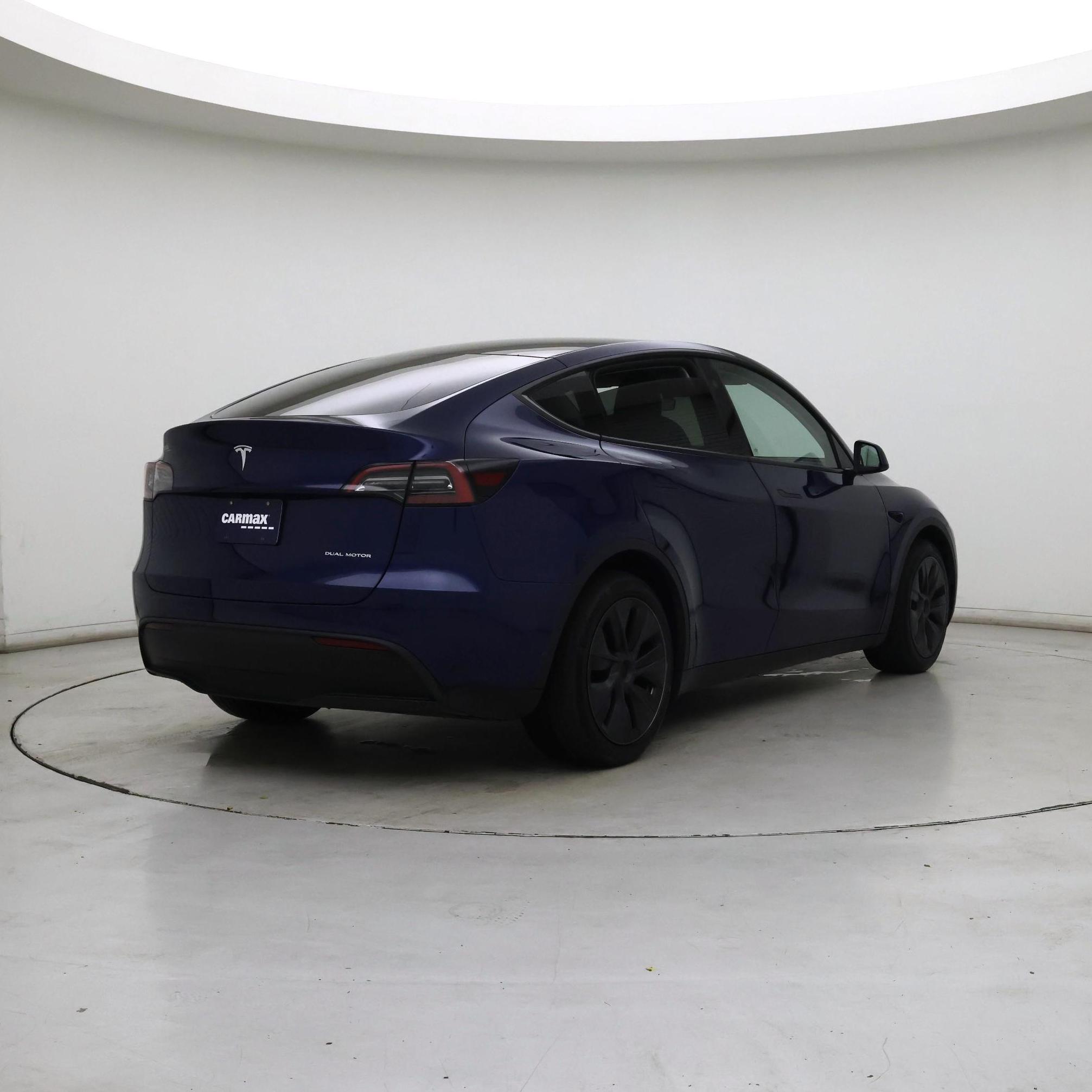 Thumbnail: 2025 Tesla Model Y - 8