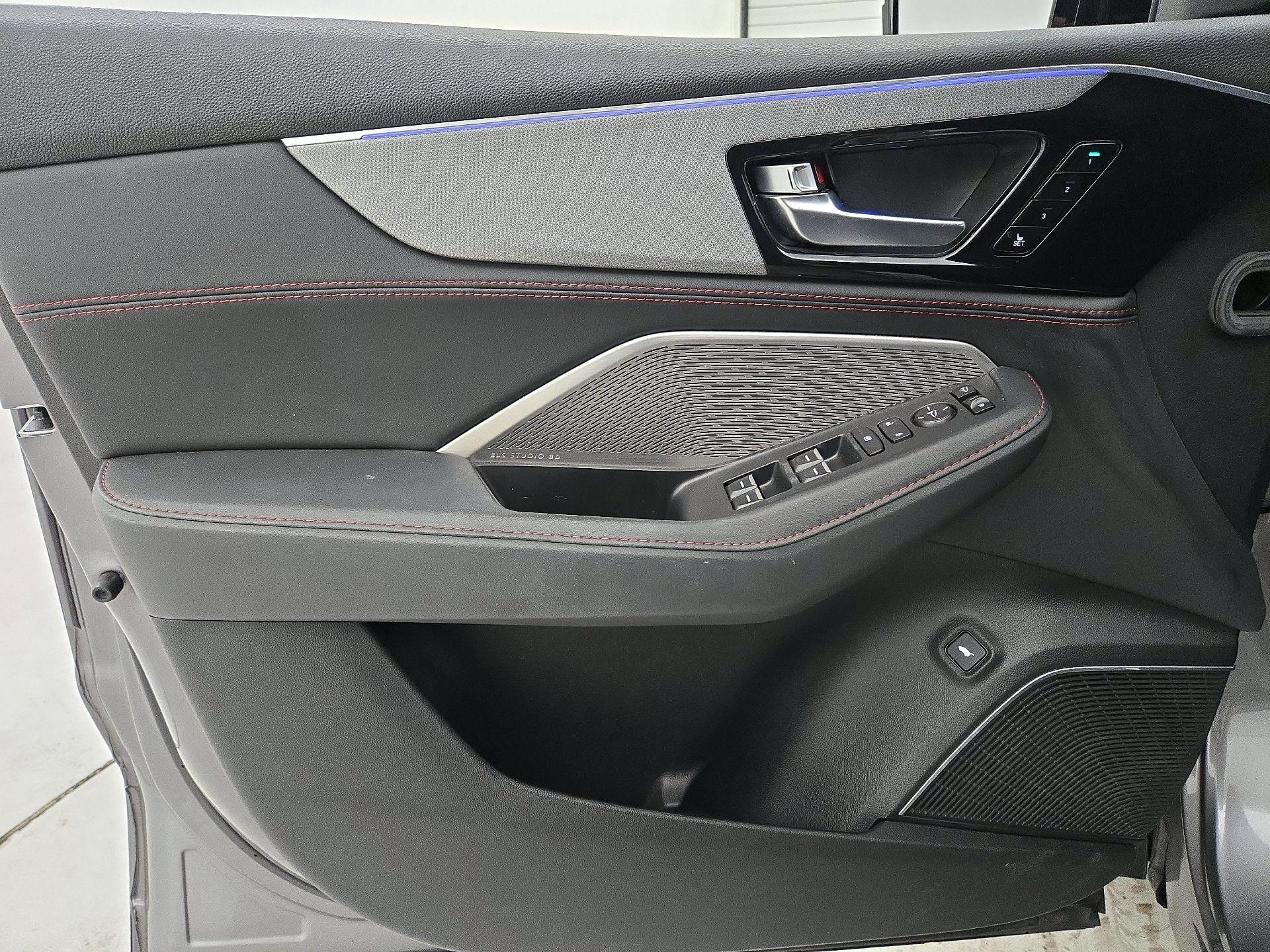 Thumbnail: 2023 Acura MDX - 12