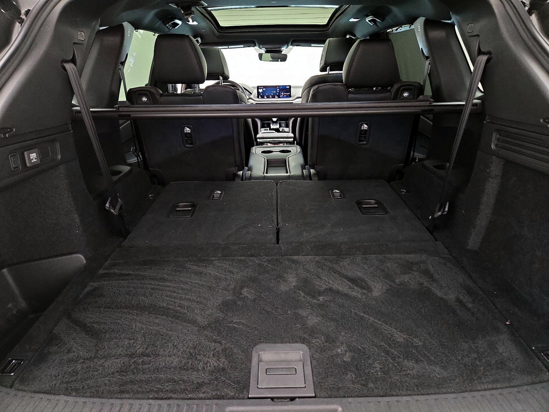 Thumbnail: 2023 Acura MDX - 20