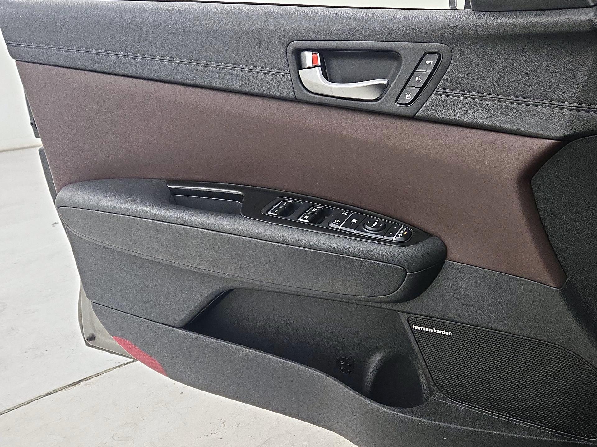 Thumbnail: 2016 Kia Optima - 12