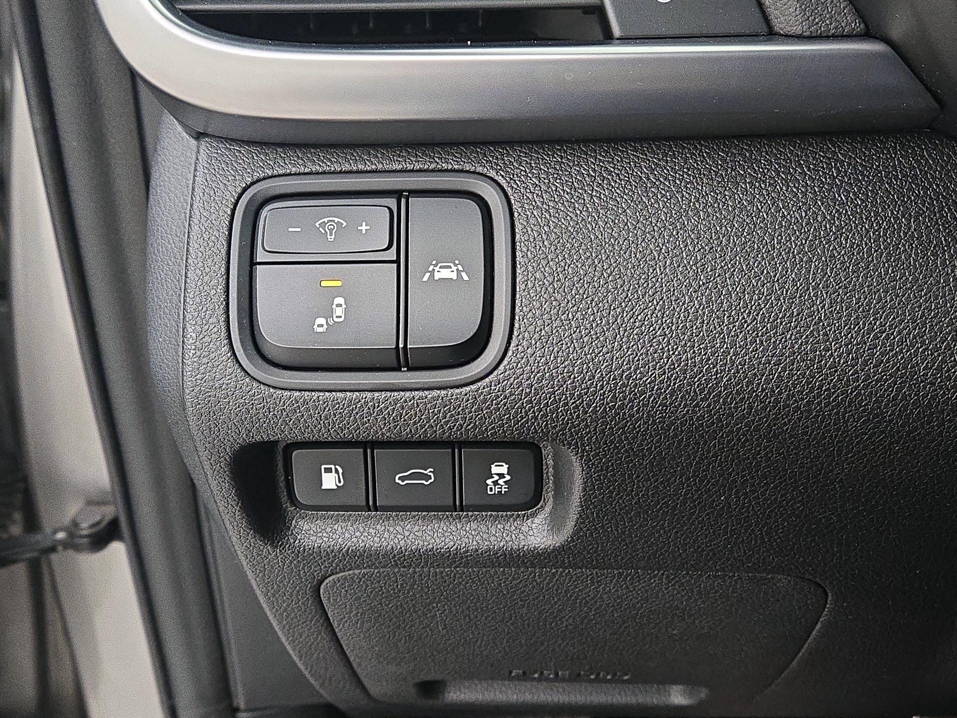 Thumbnail: 2016 Kia Optima - 13