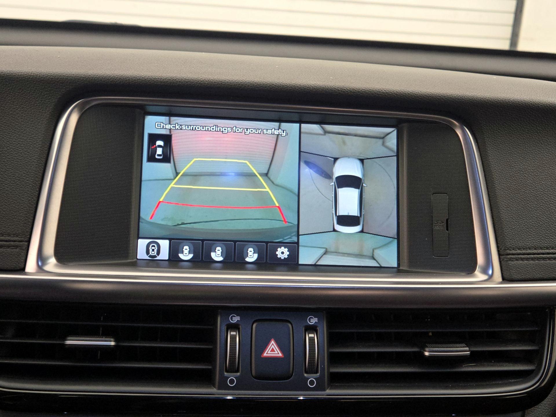 Thumbnail: 2016 Kia Optima - 14