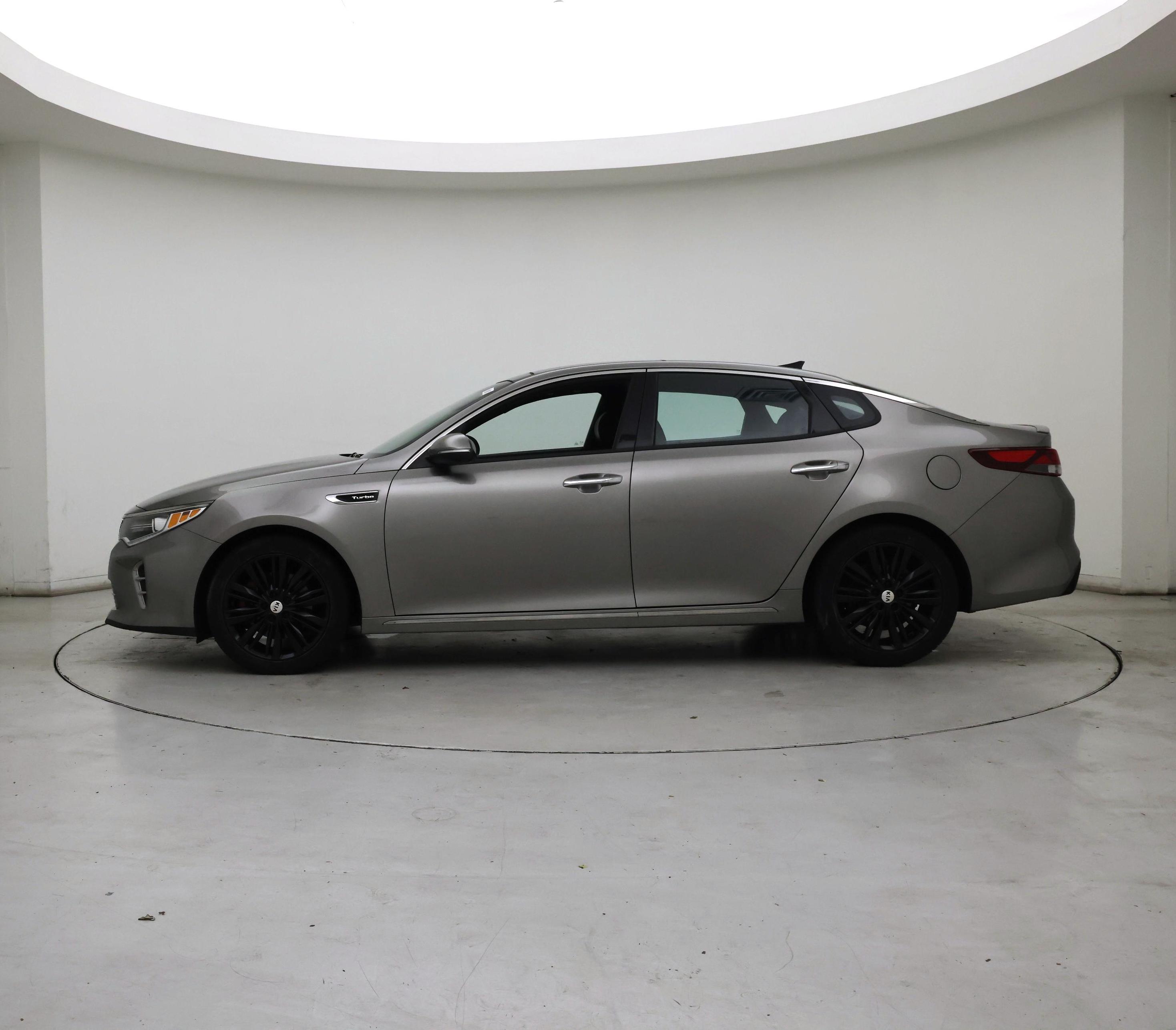 Thumbnail: 2016 Kia Optima - 3