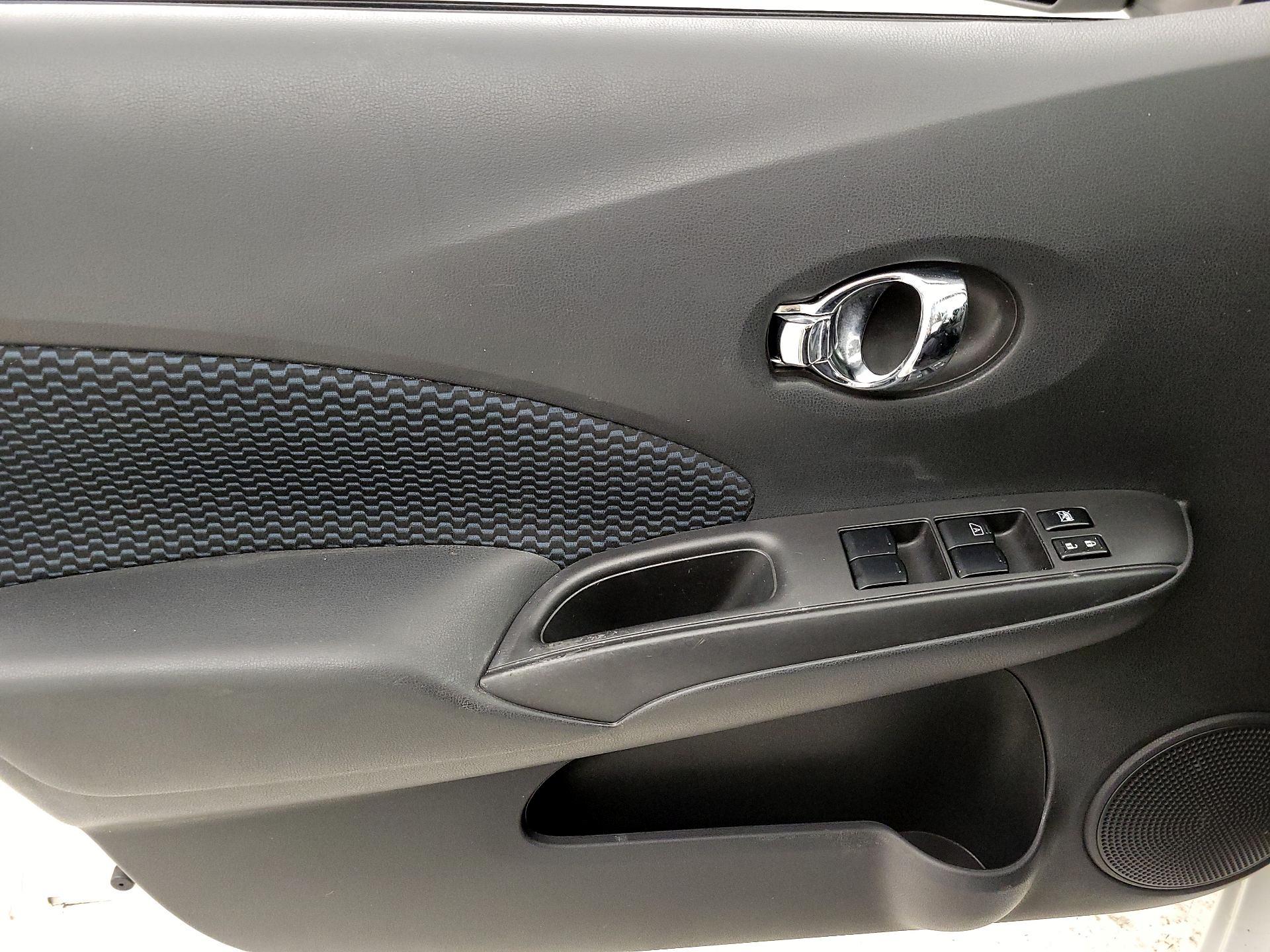 Thumbnail: 2014 Nissan Versa Note - 12