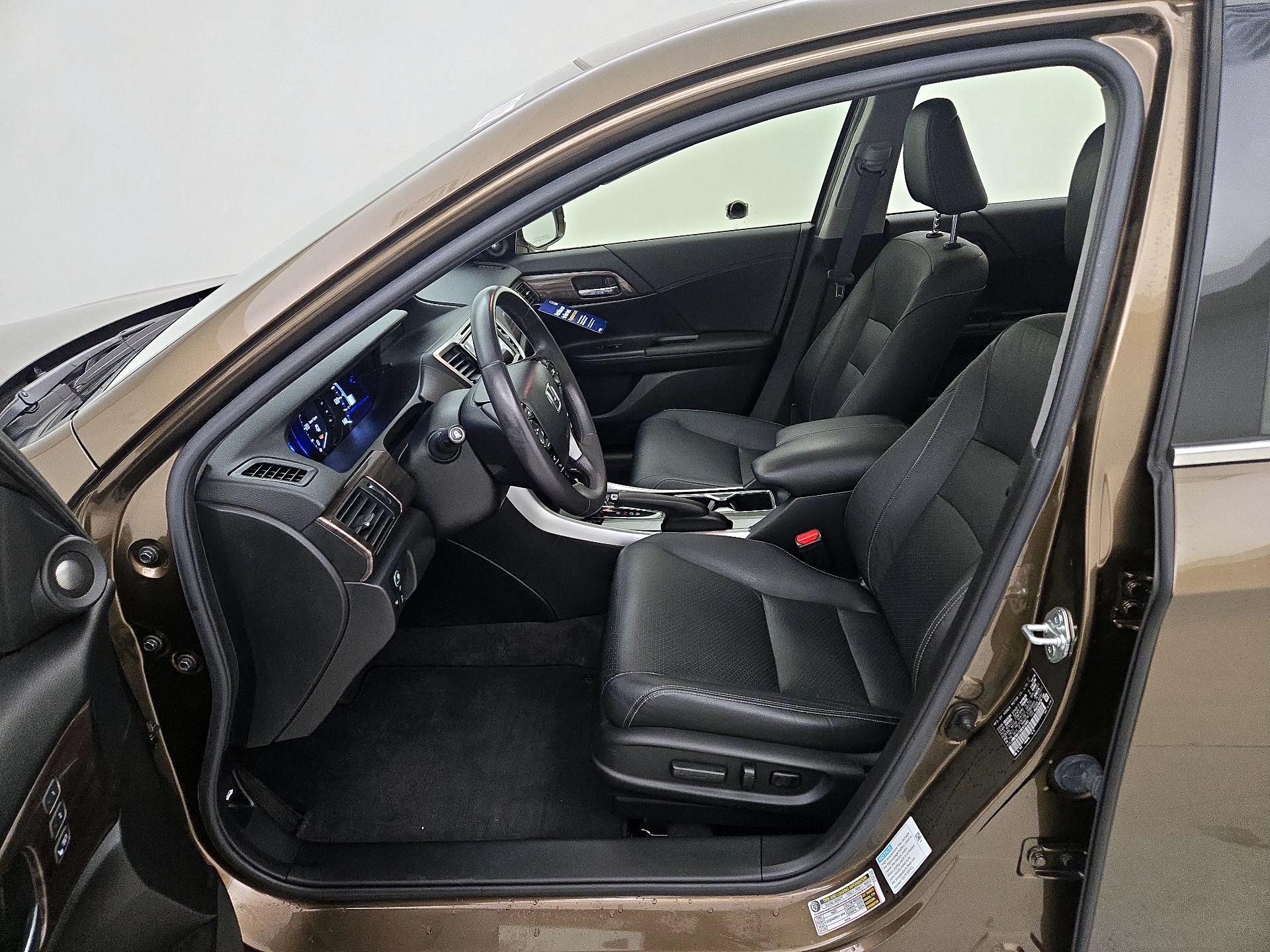 Thumbnail: 2017 Honda Accord - 11