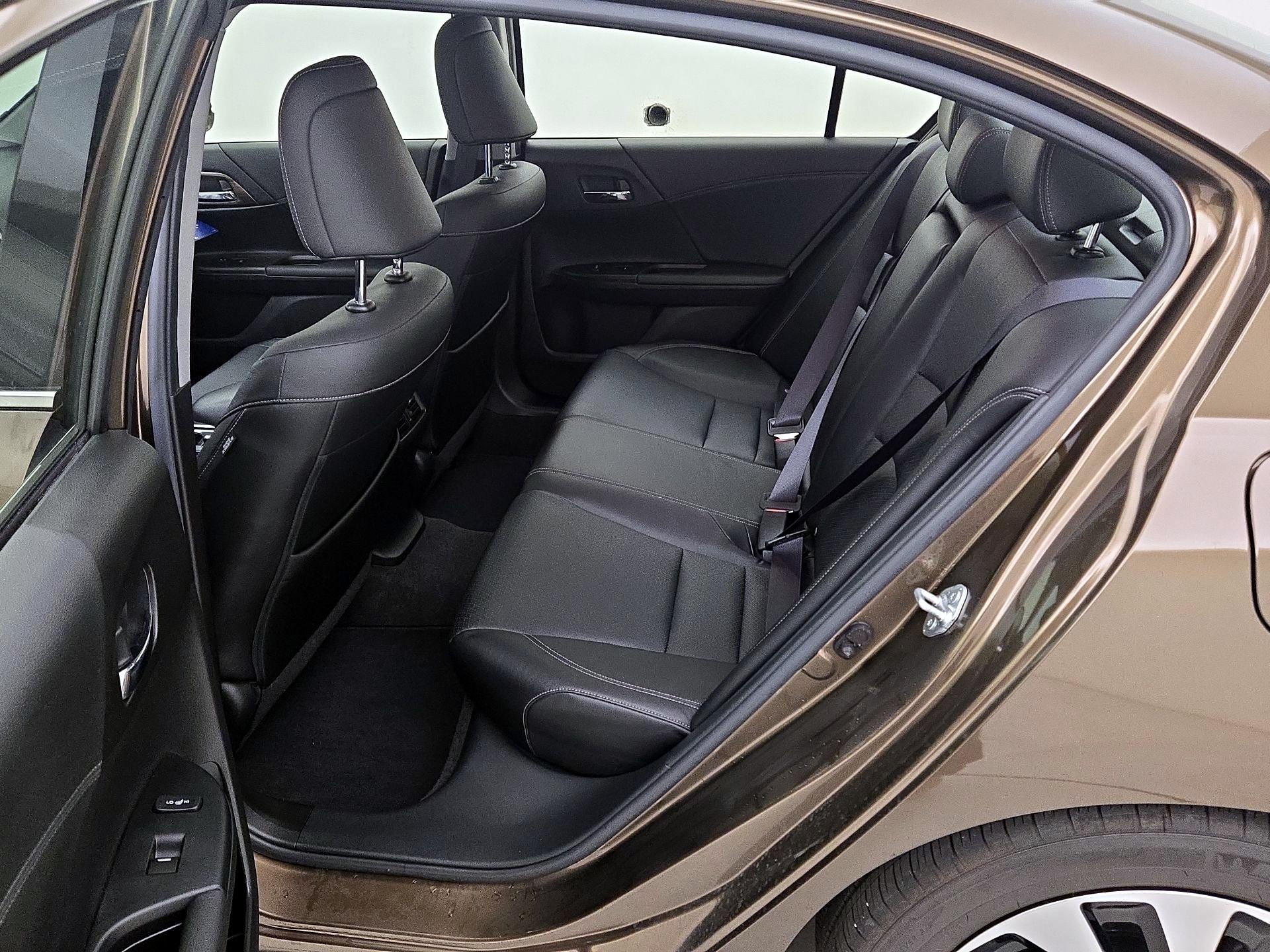 Thumbnail: 2017 Honda Accord - 18