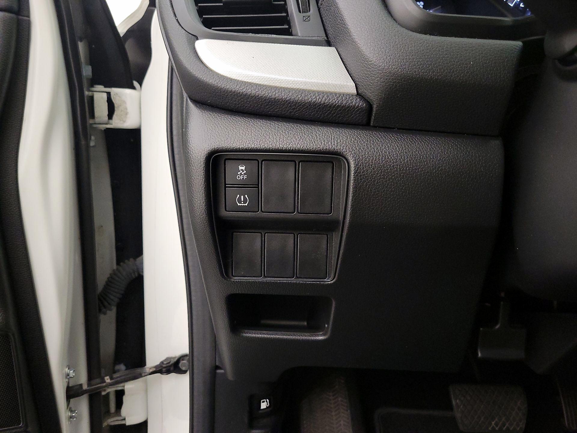 Thumbnail: 2017 Honda CR-V - 13