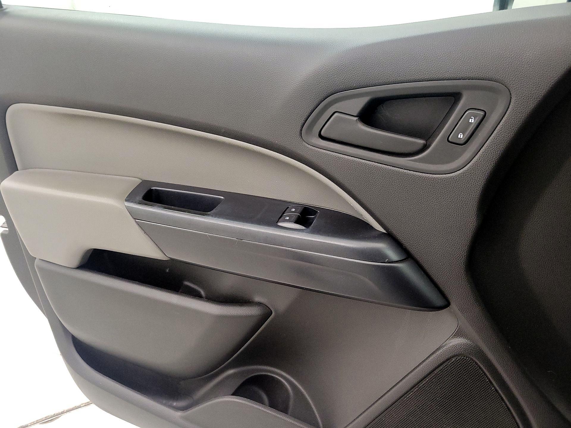 Thumbnail: 2017 Chevrolet Colorado - 12