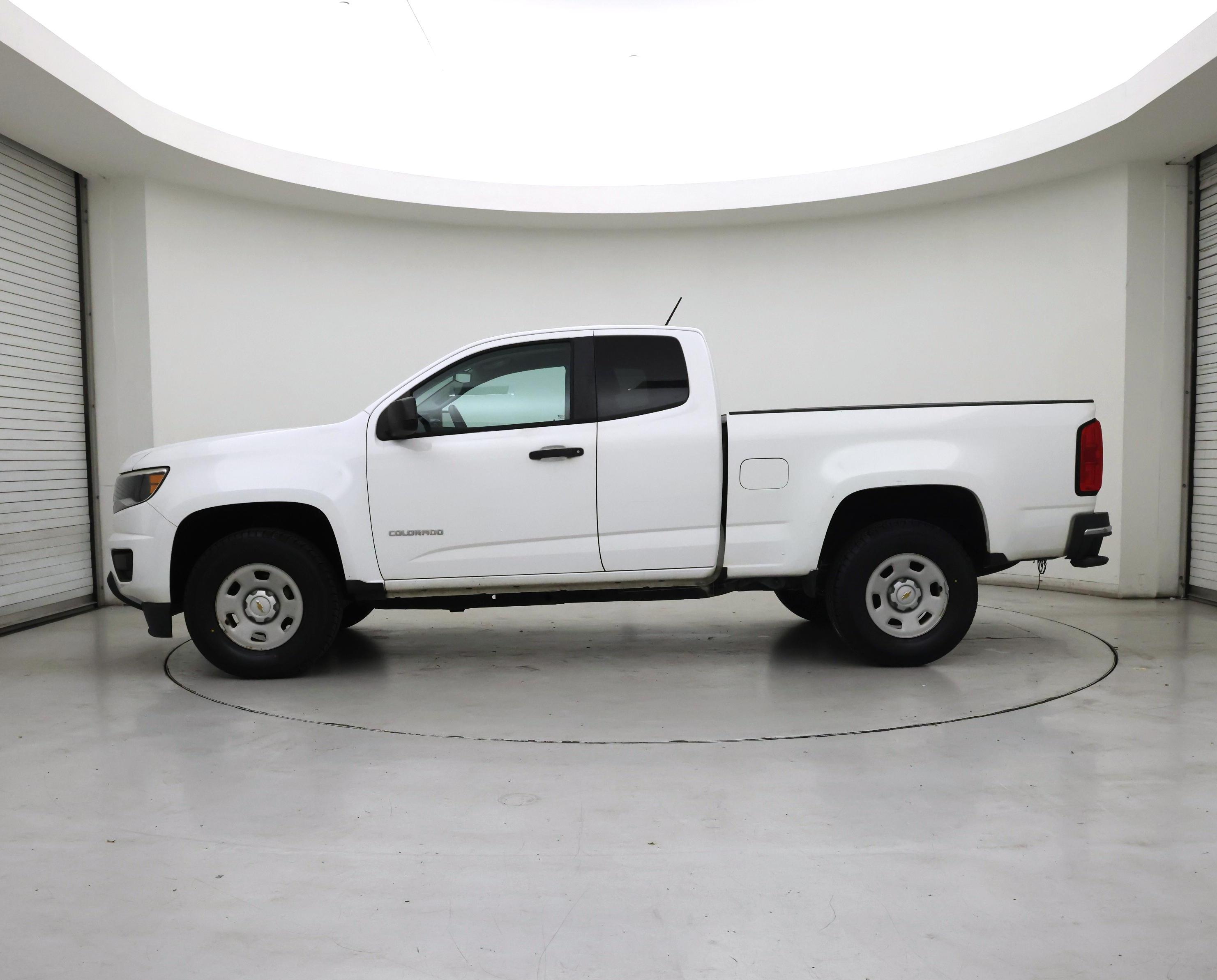 Thumbnail: 2017 Chevrolet Colorado - 3