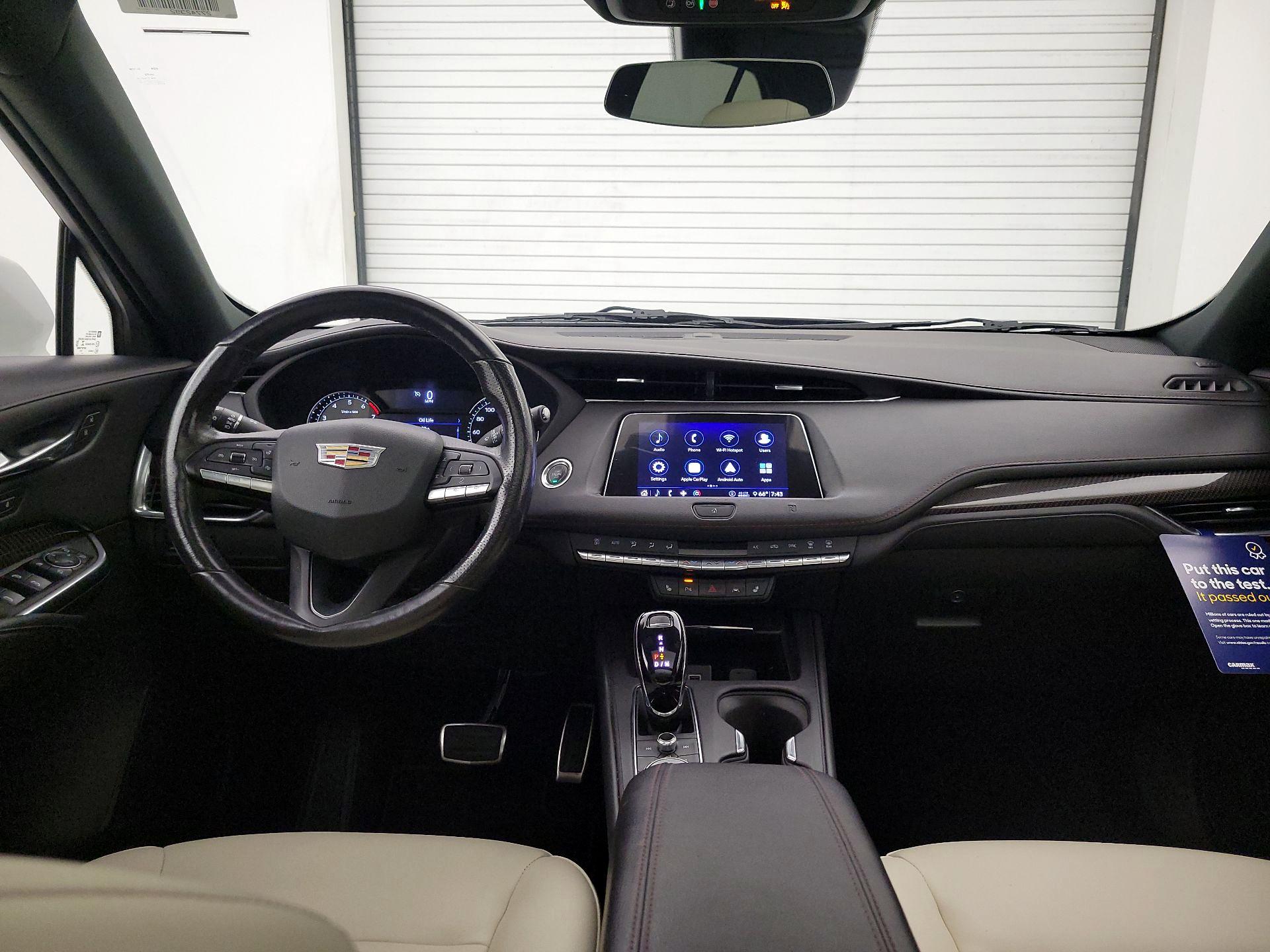 Thumbnail: 2020 Cadillac XT4 - 9