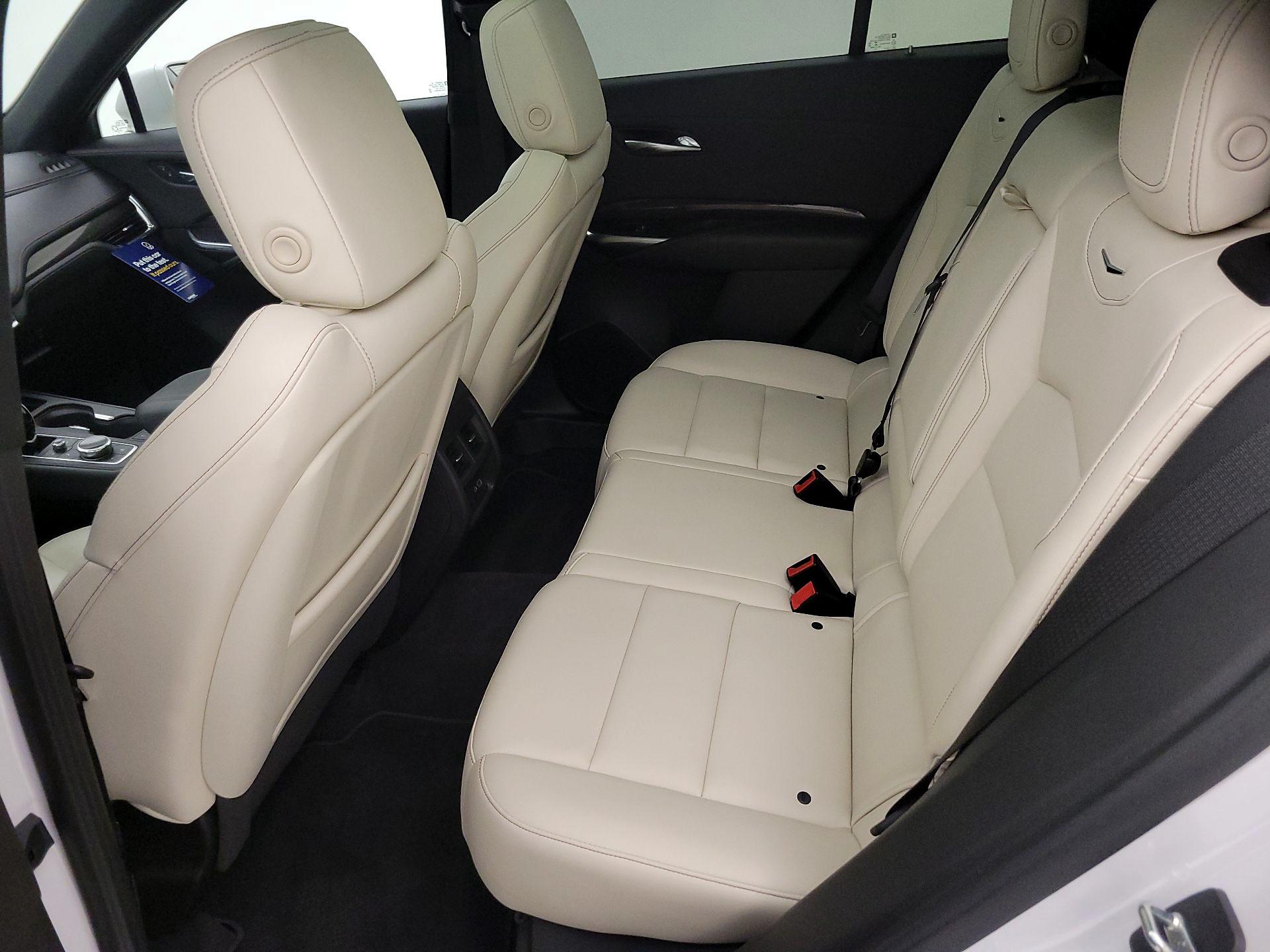 Thumbnail: 2020 Cadillac XT4 - 20