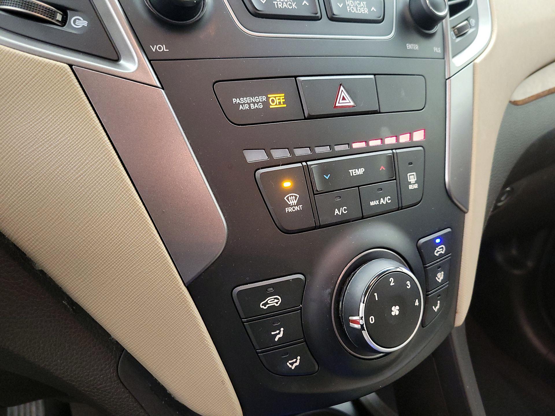 Thumbnail: 2016 Hyundai Santa Fe - 16