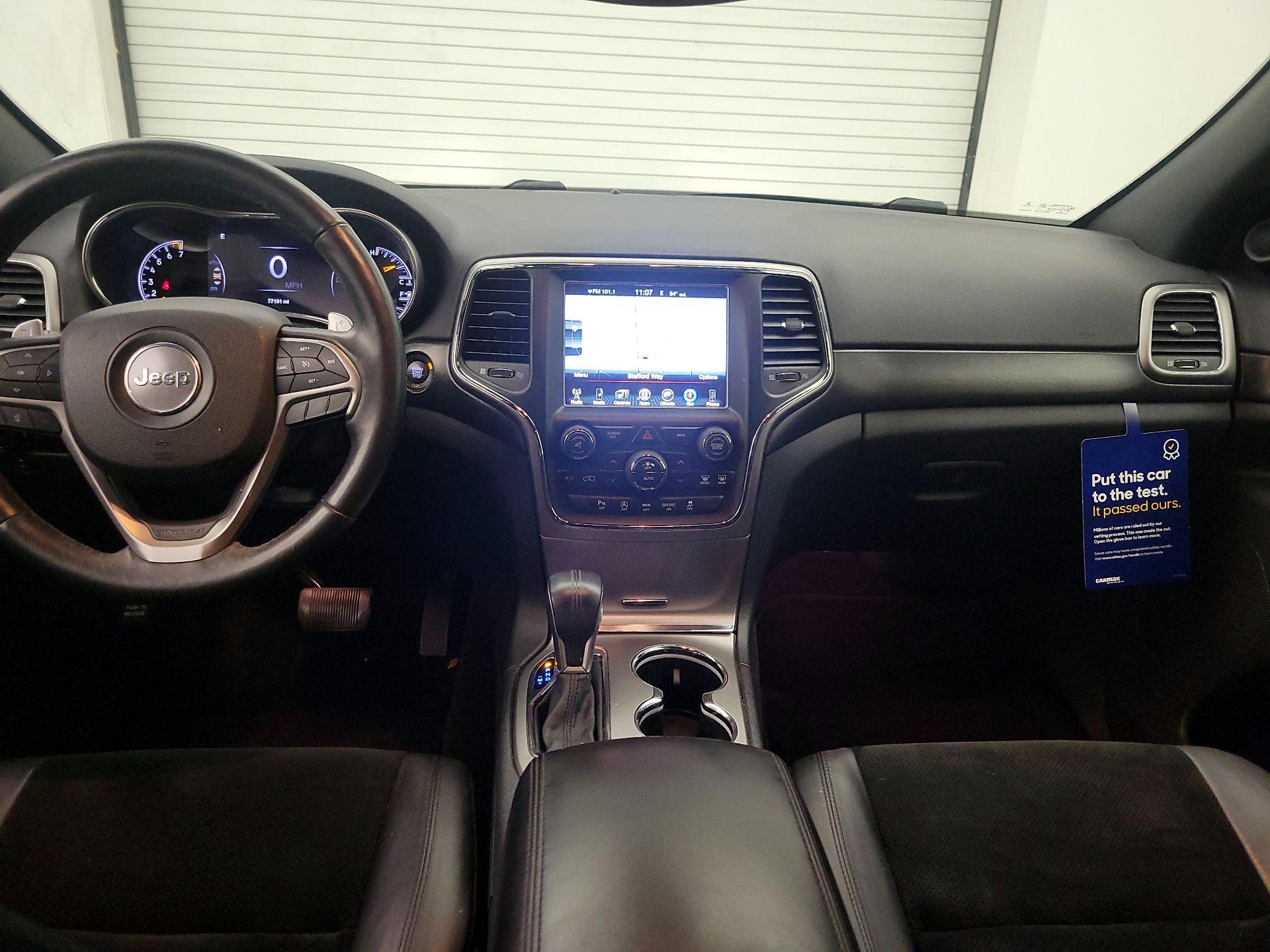 Thumbnail: 2017 Jeep Grand Cherokee - 9