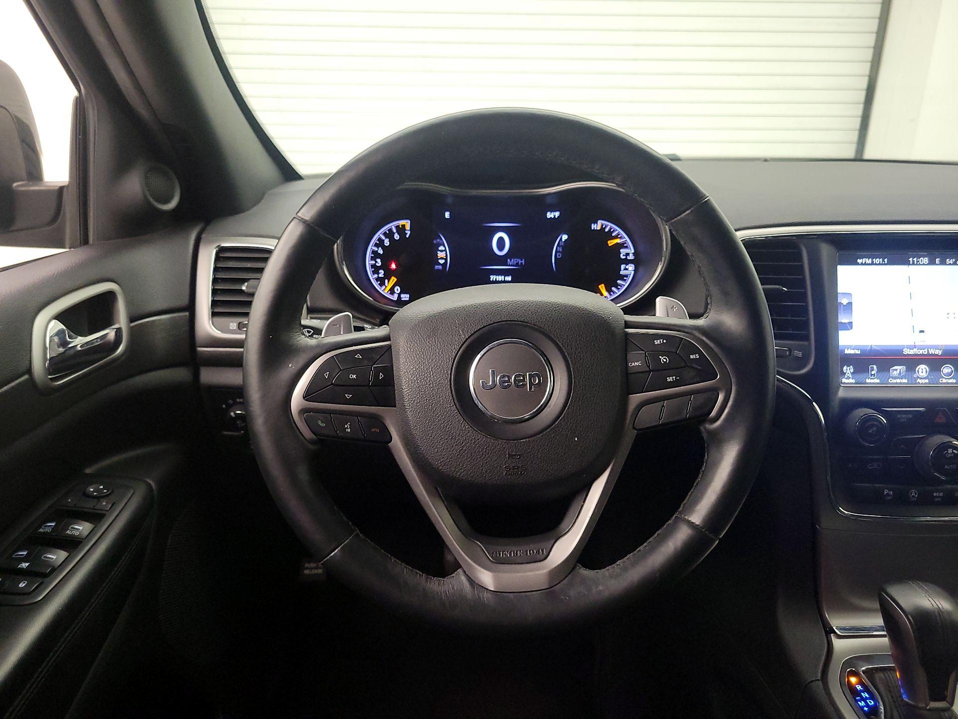 Thumbnail: 2017 Jeep Grand Cherokee - 10