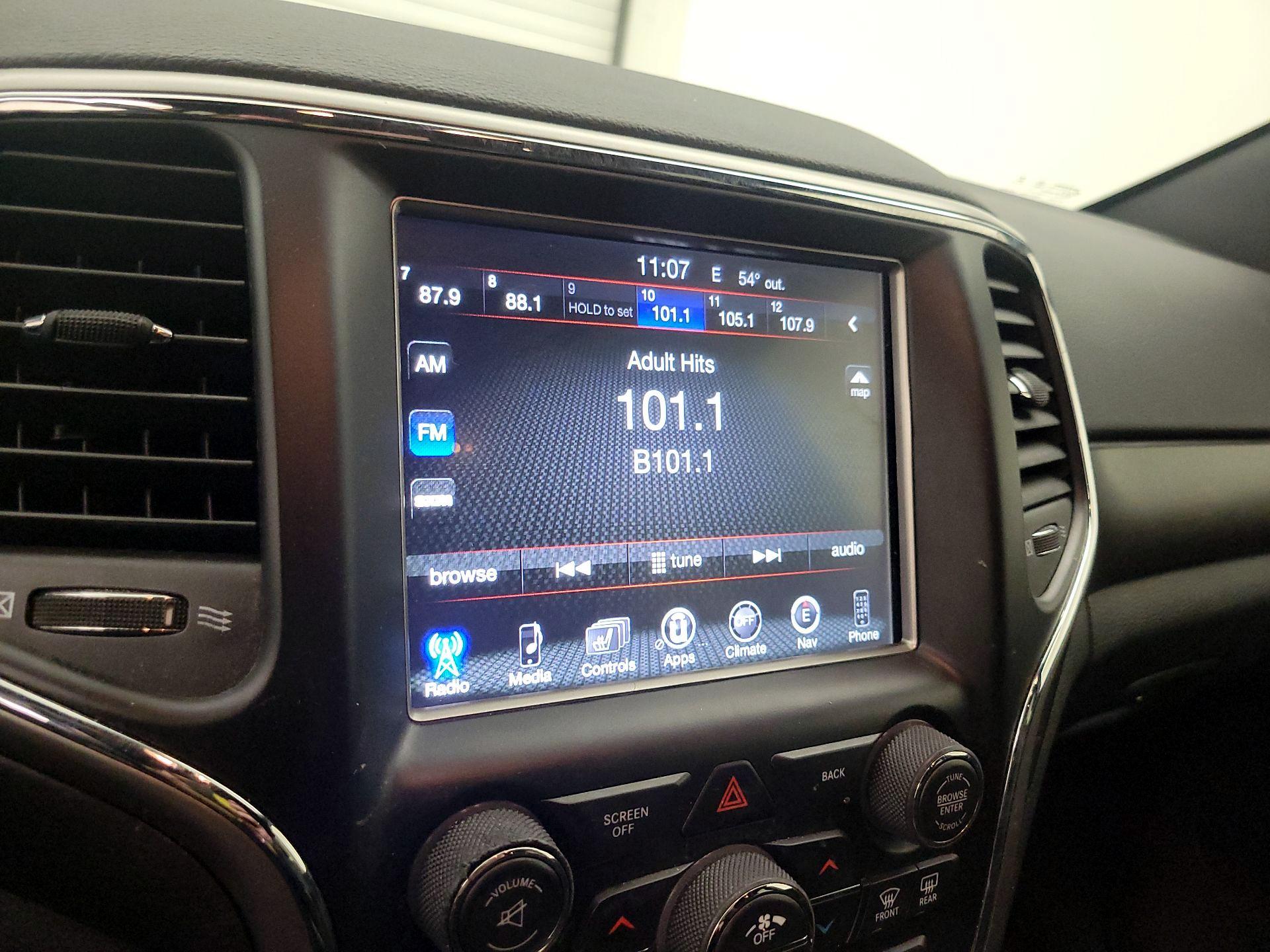 Thumbnail: 2017 Jeep Grand Cherokee - 16