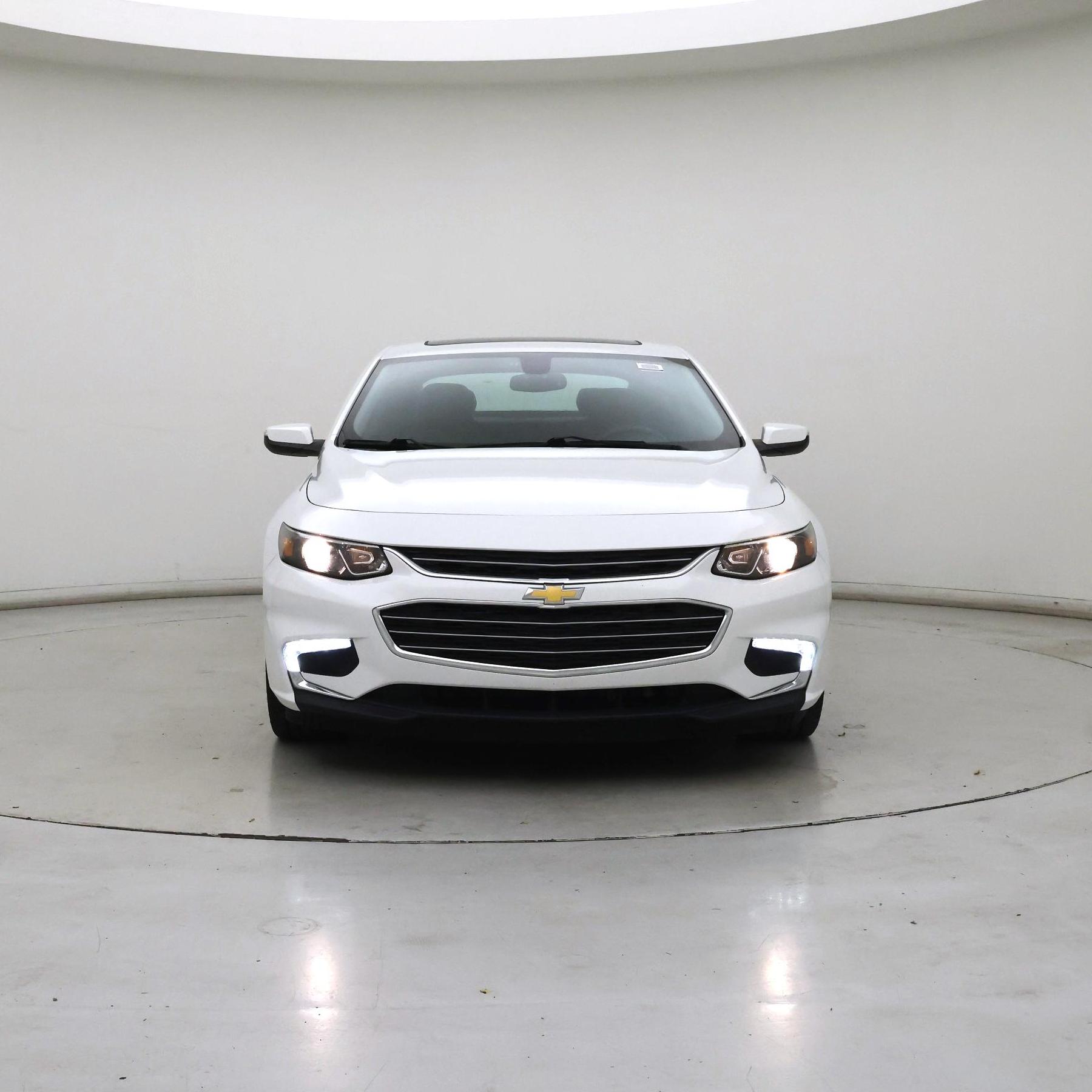 Thumbnail: 2018 Chevrolet Malibu - 5