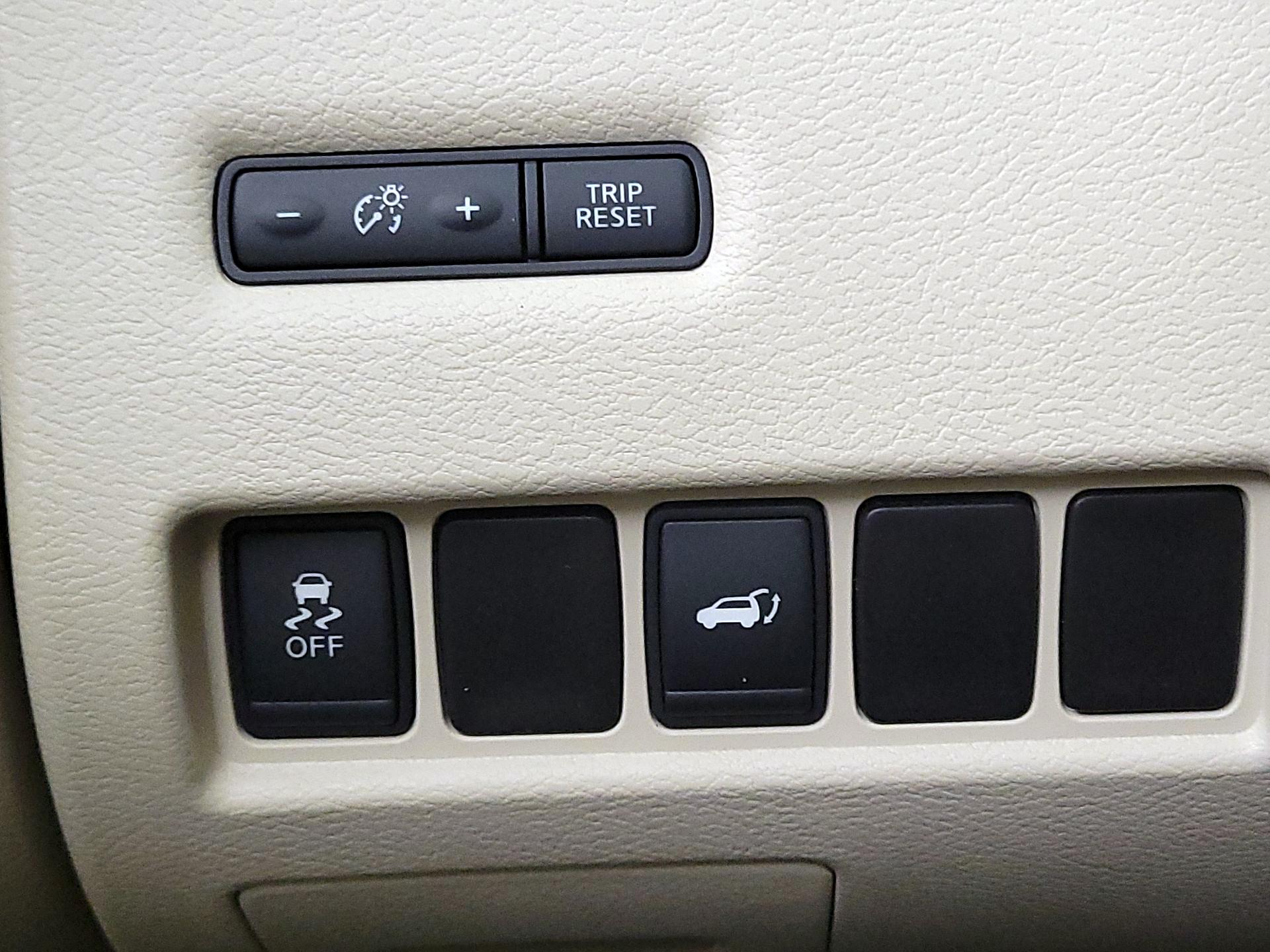 Thumbnail: 2015 Nissan Murano - 13