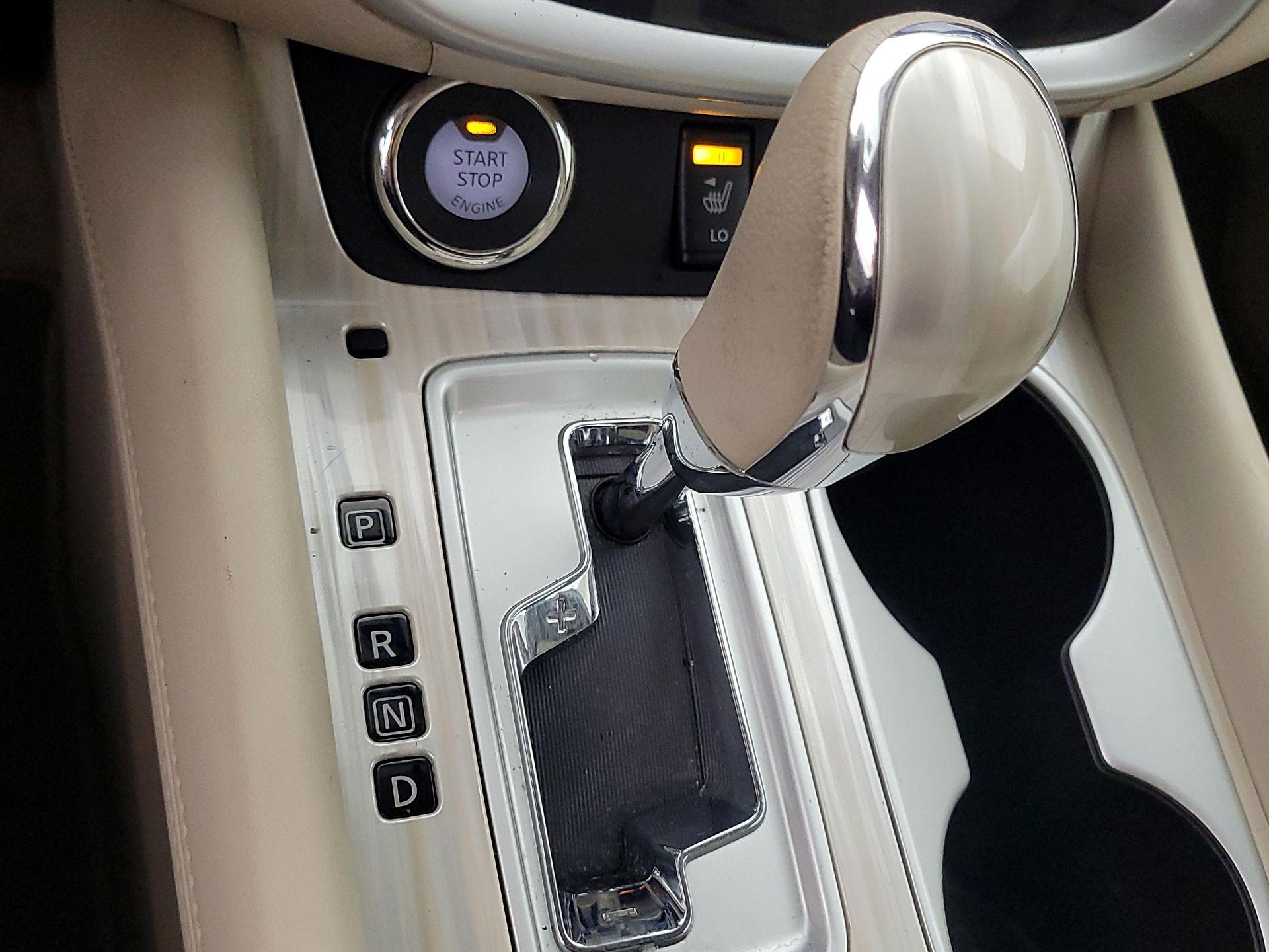 Thumbnail: 2015 Nissan Murano - 18