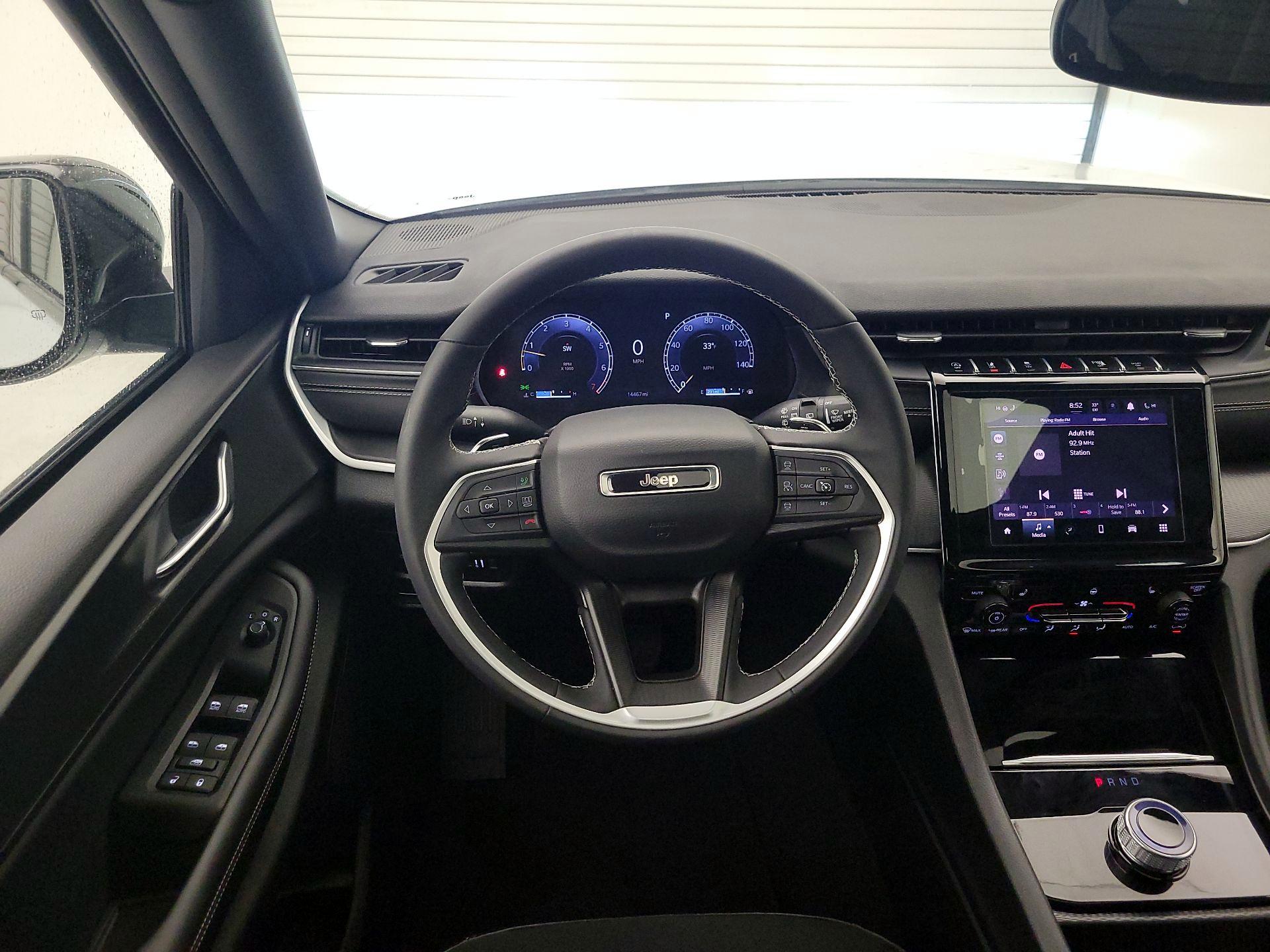 Thumbnail: 2024 Jeep Grand Cherokee L - 10