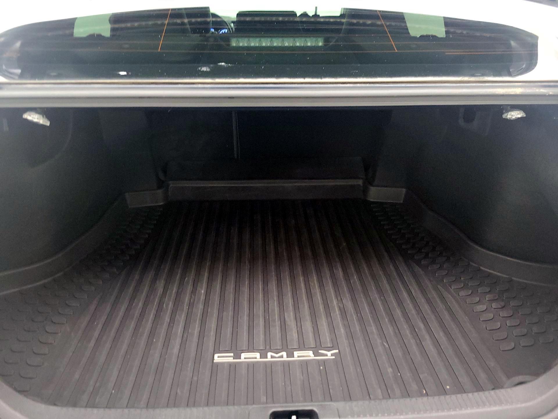 Thumbnail: 2019 Toyota Camry - 19