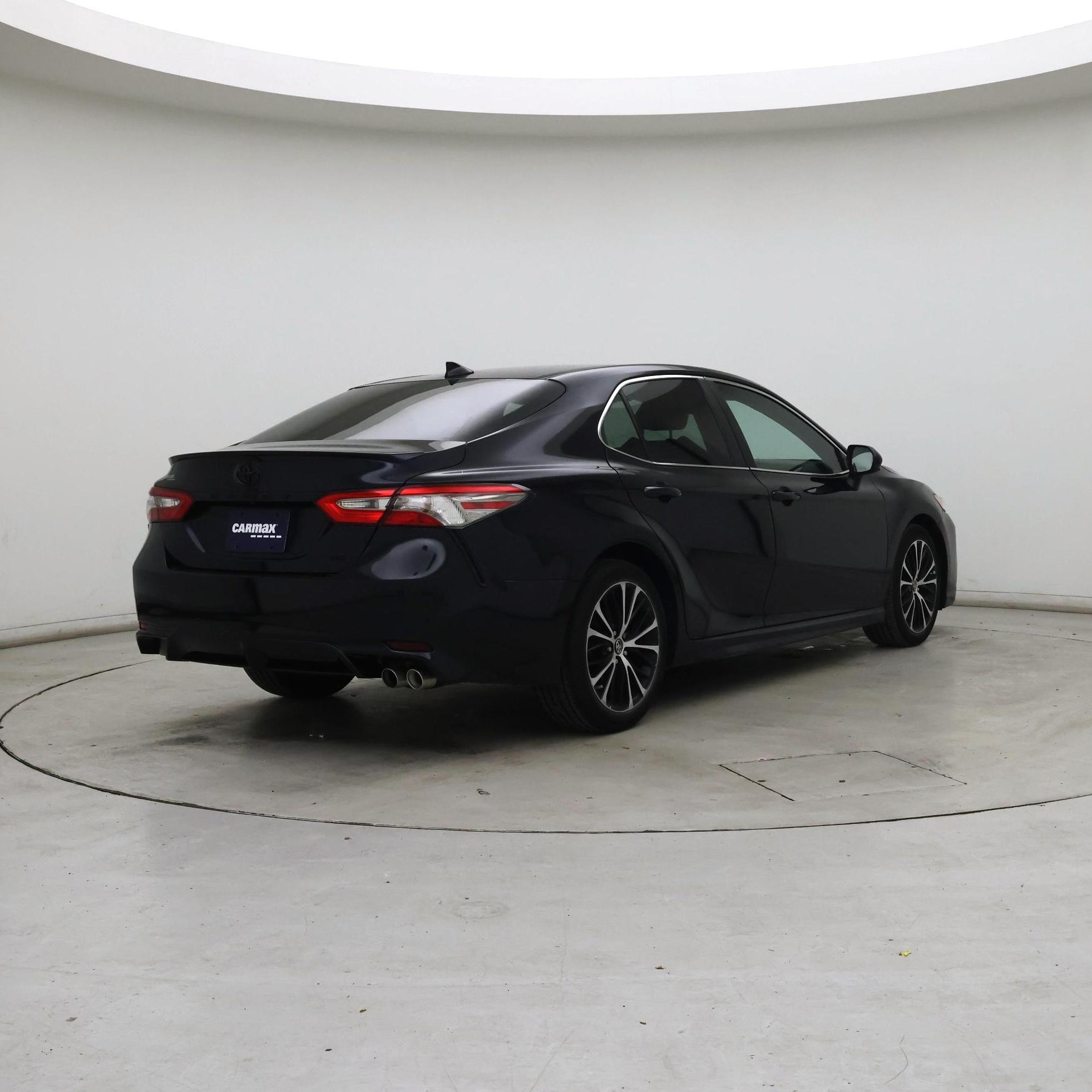 Thumbnail: 2019 Toyota Camry - 8