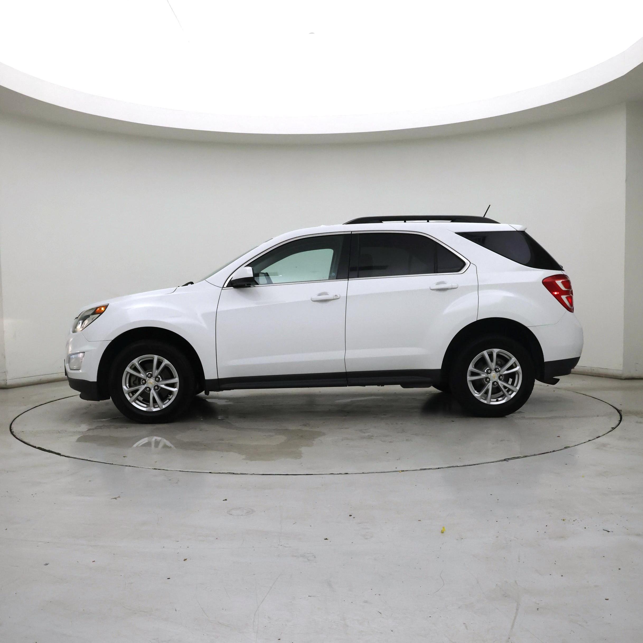 Thumbnail: 2017 Chevrolet Equinox - 3