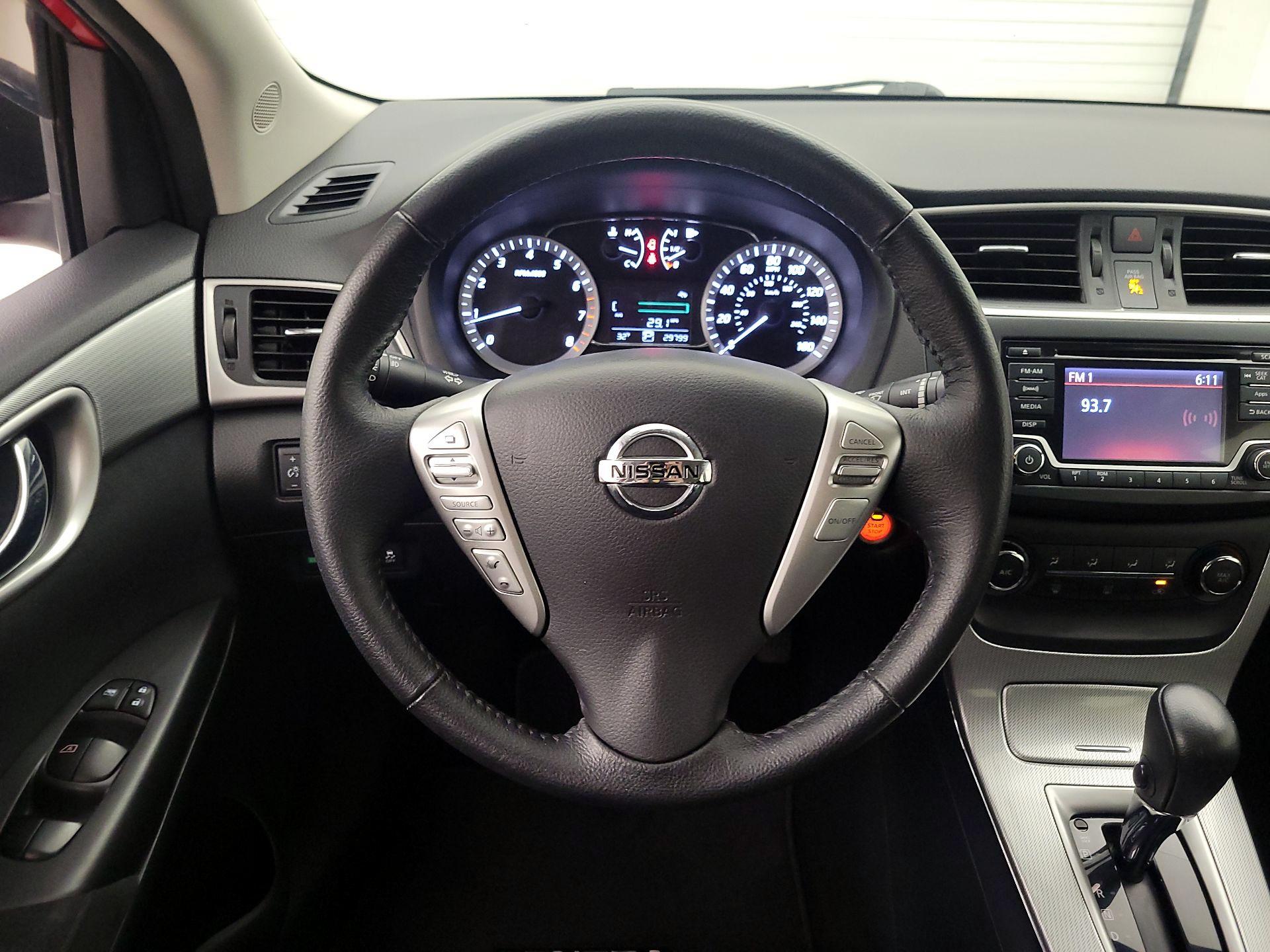 Thumbnail: 2015 Nissan Sentra - 10